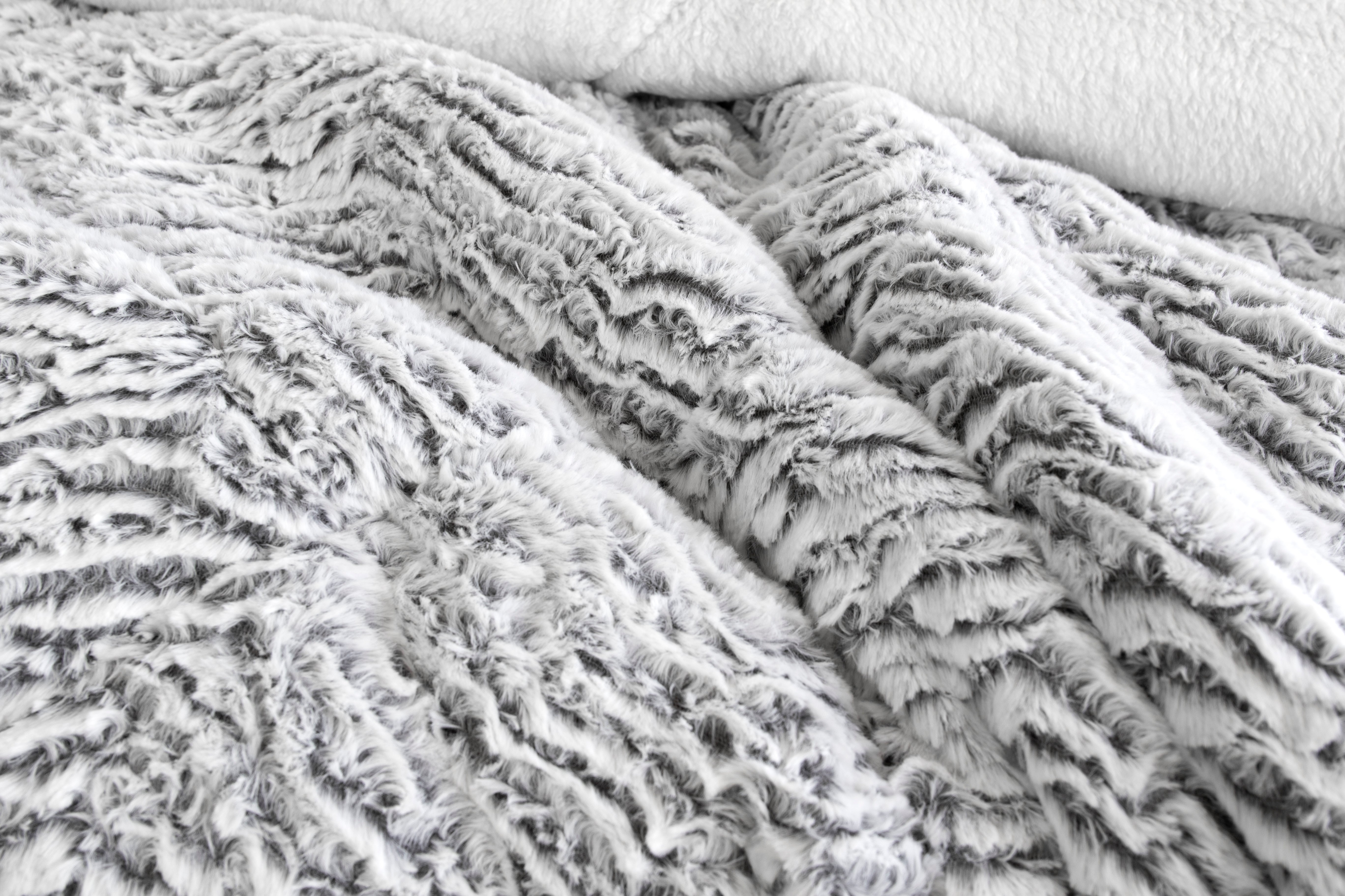 Faux Fur SHERPA 3PCE COMFORTER SET - QUEEN/KING 3