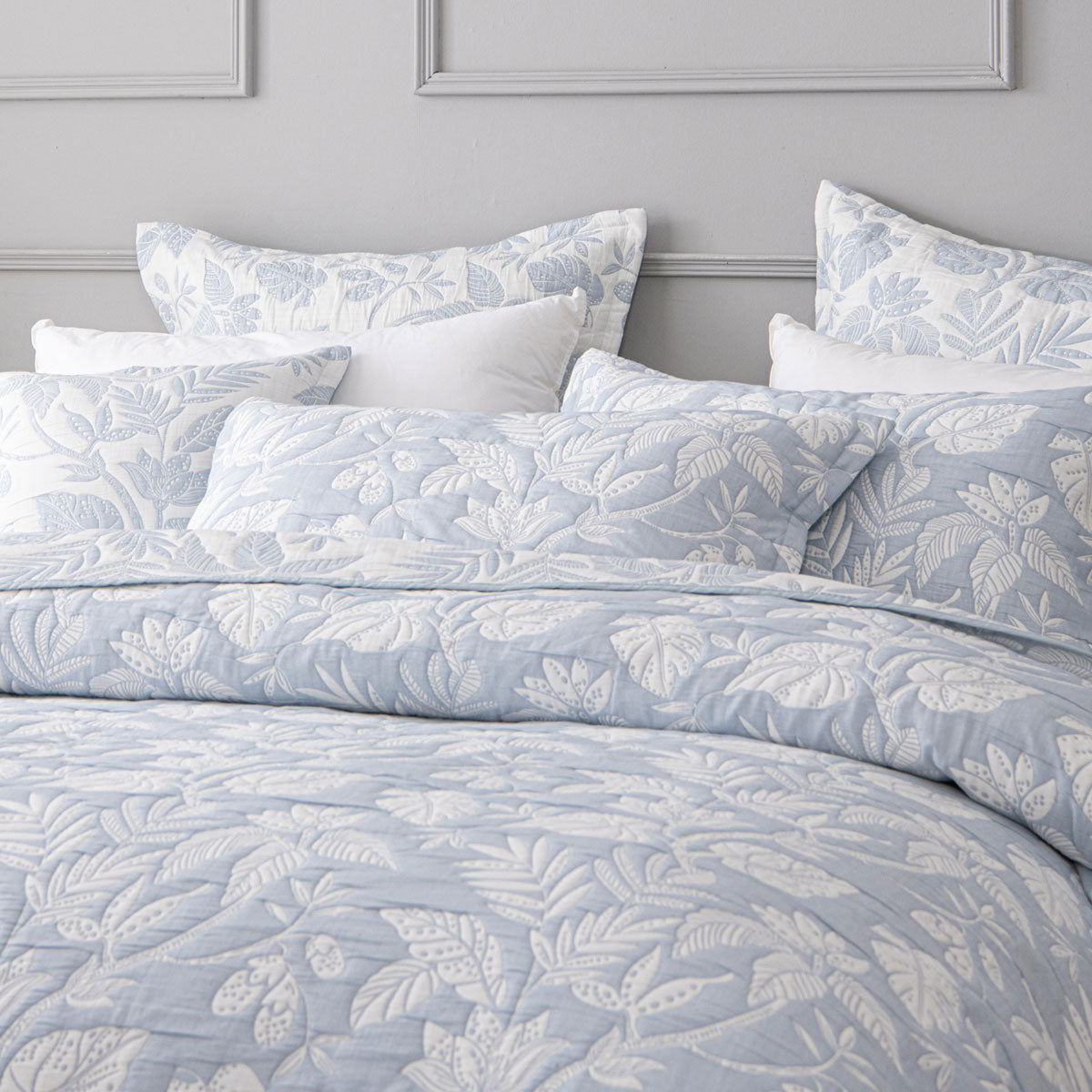 Bianca Laurieton Blue Jacquard Botanical Bedspread Set Queen 3