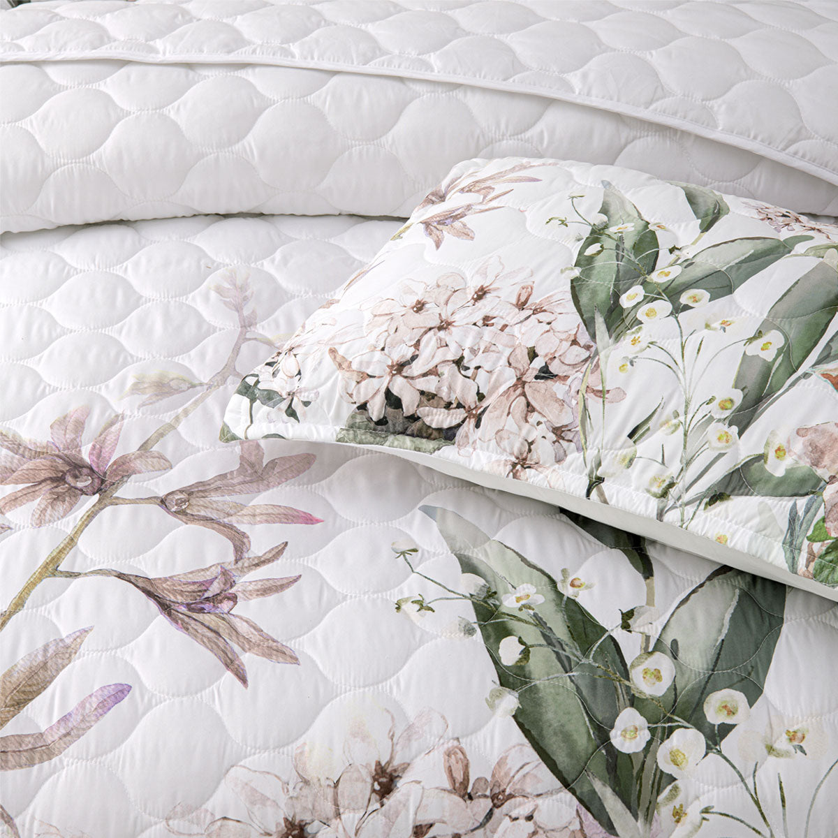 Bianca Lorna White Floral Printed Quilted Bedspread Set Queen 4