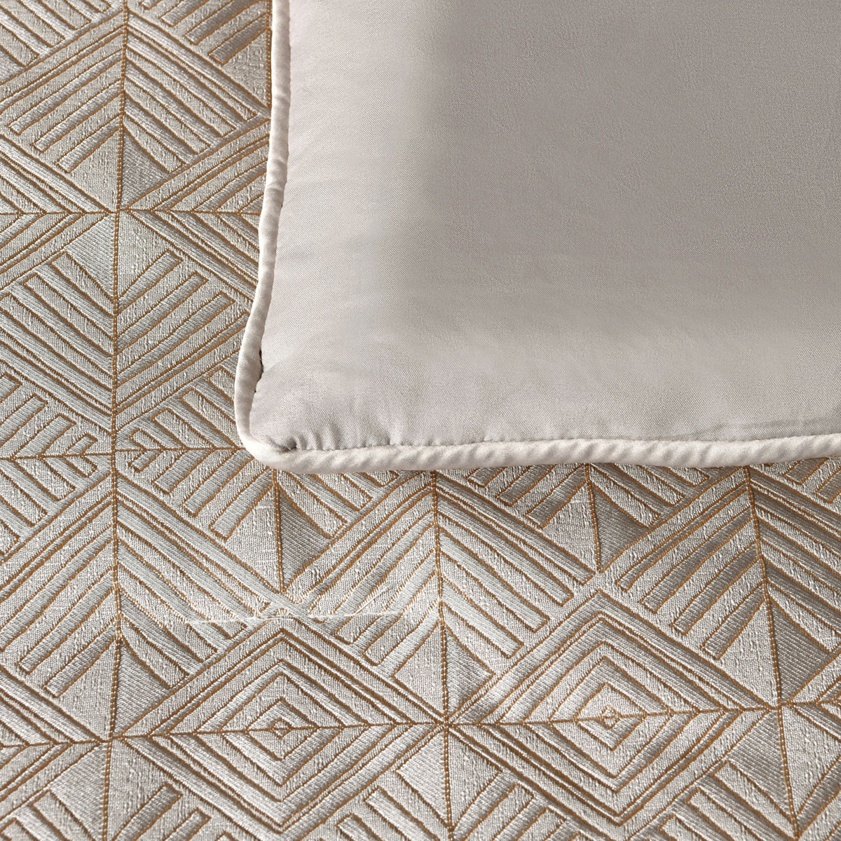 Bianca Bellagio Gold 6 Pcs Jacquard Geometric Comforter Set Super King 5