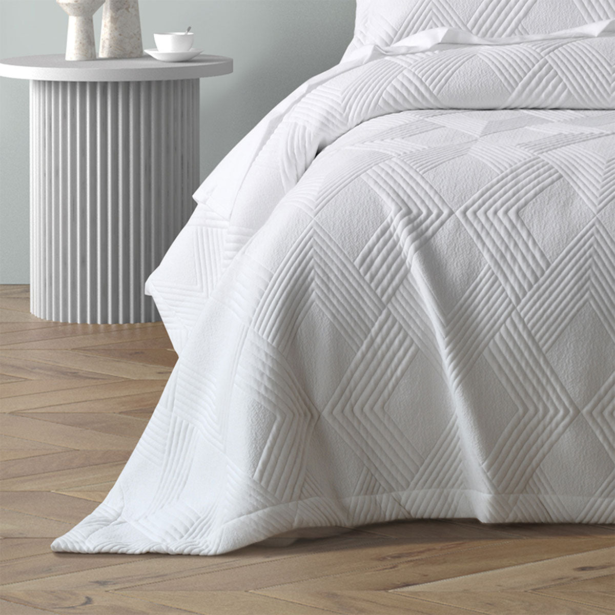Bianca Cassiano White Polyester Jacquard Coverlet Set Queen/King 4
