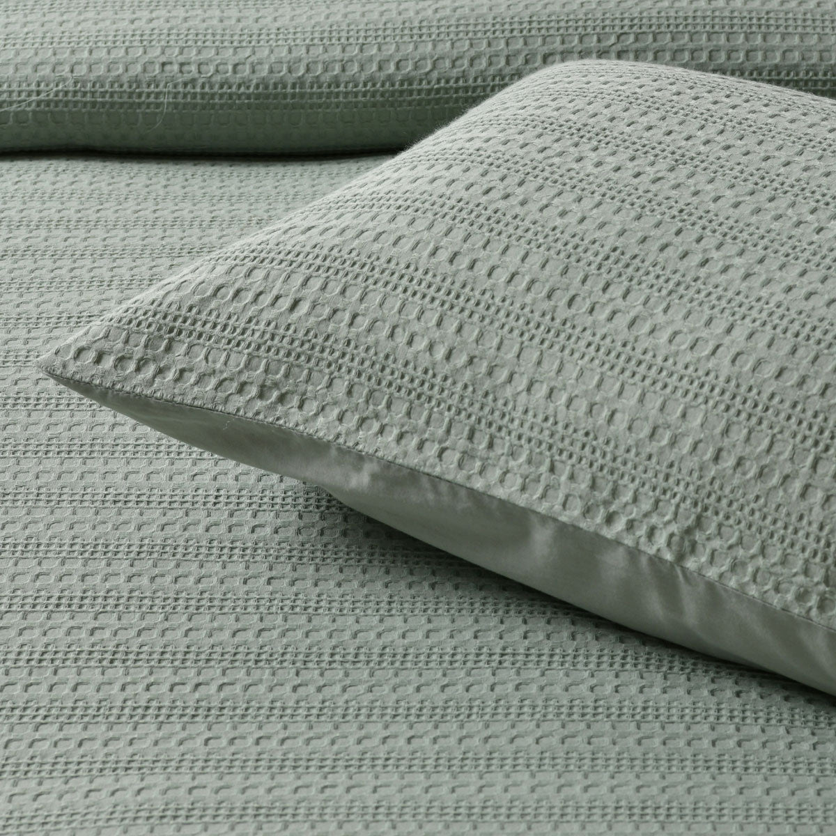 Bianca Kahlani Sage Waffle Quilt Cover Set Double 4