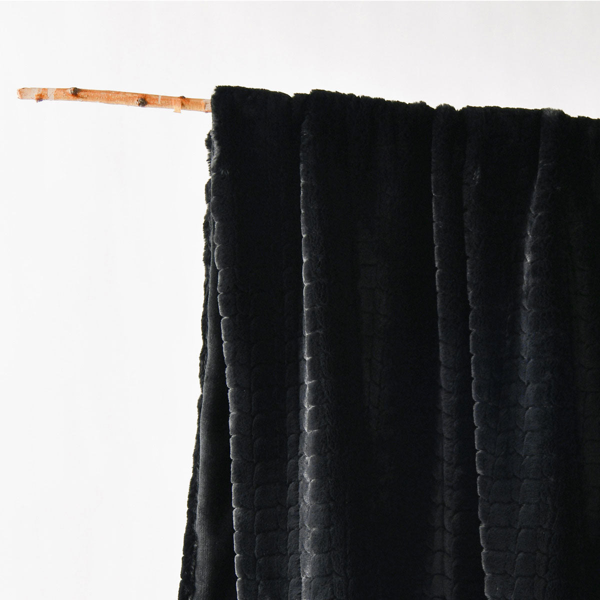 Bianca Tambar Black Faux Fur Throw Rug 130 x 170 cm 3