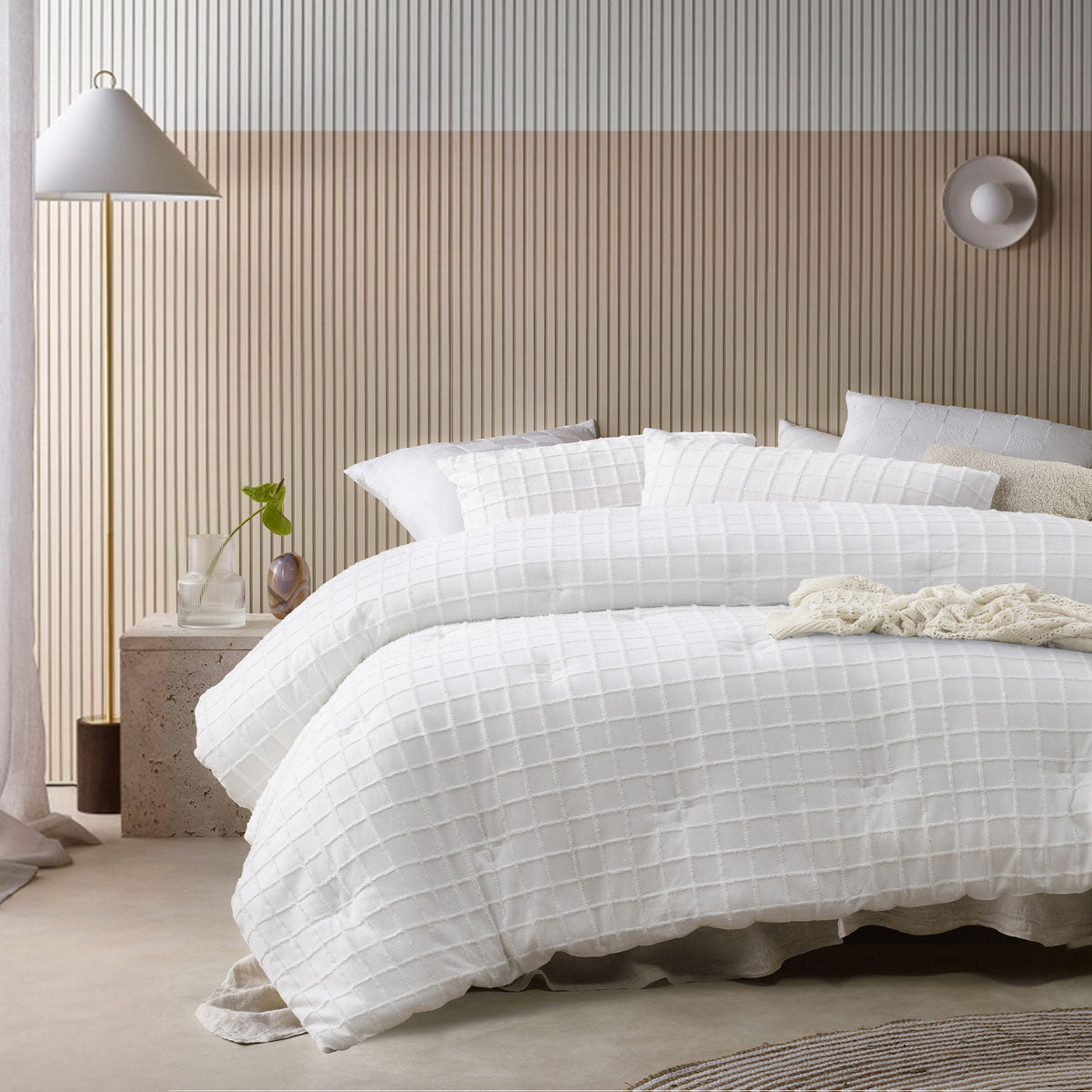 Vintage Design Homewares 3 Pcs Parquet White Comforter Set Queen 3