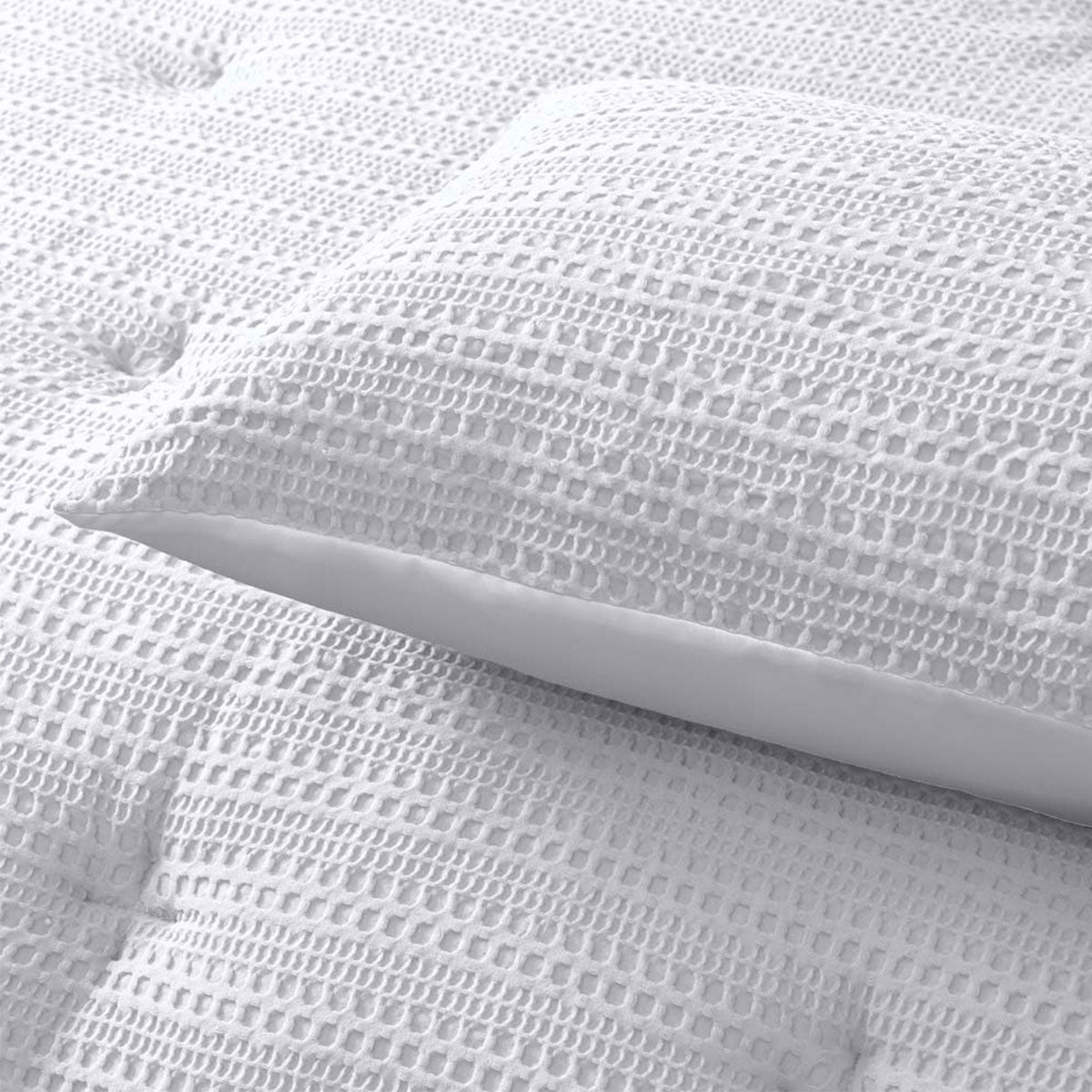 Accessorize Soho Waffle White 3 Piece Comforter Set Queen 3