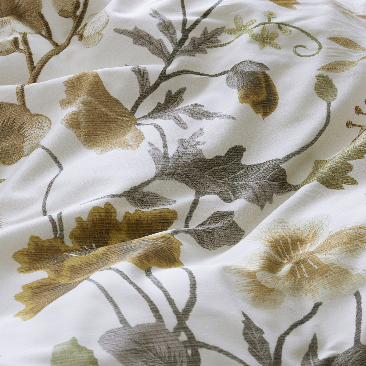 Bedding House Elizabeth White Cotton Sateen Quilt Cover Set Queen 4