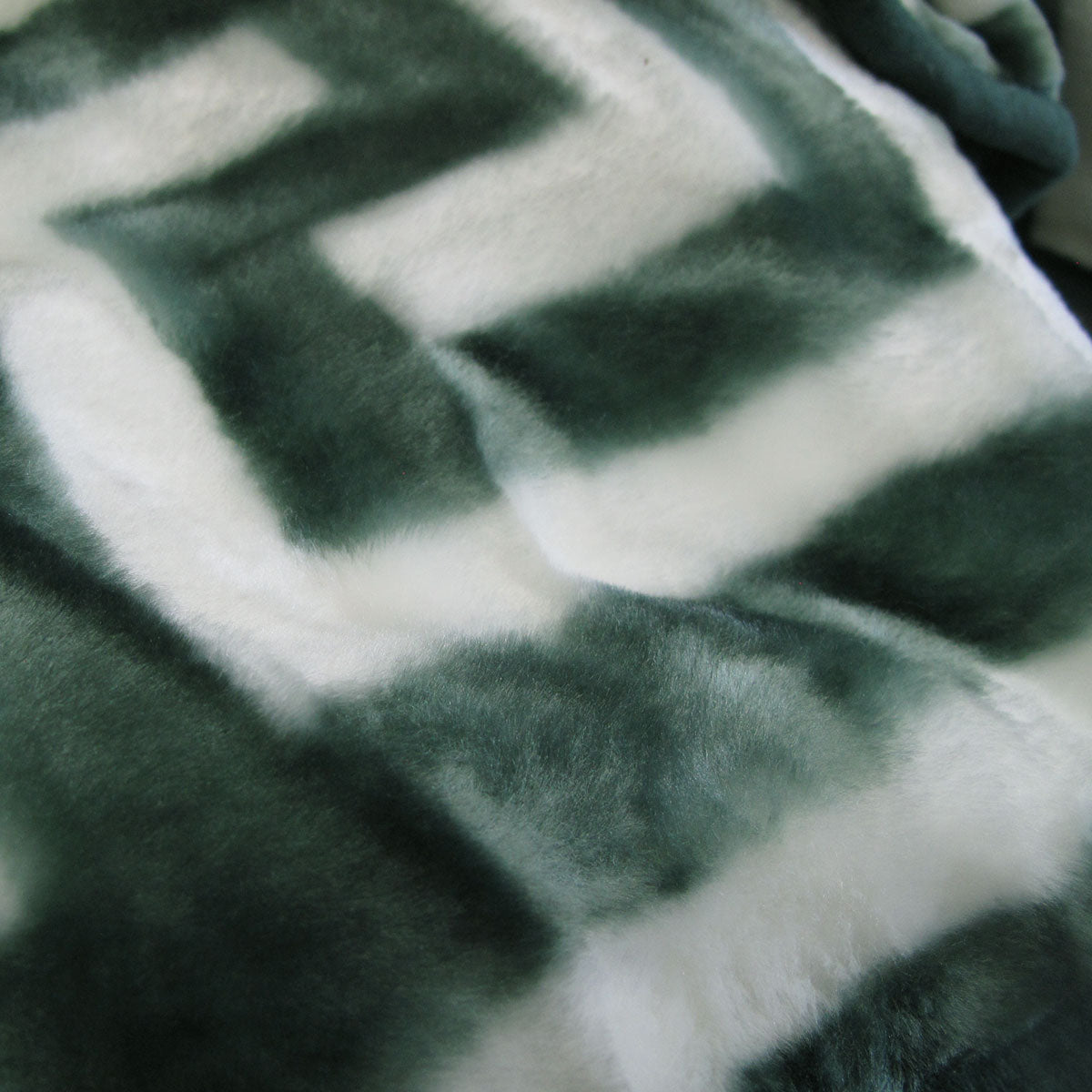 Bloomington 800GSM Greek Key Green Winter Premium Quality 1 Ply Mink Blanket Double 5