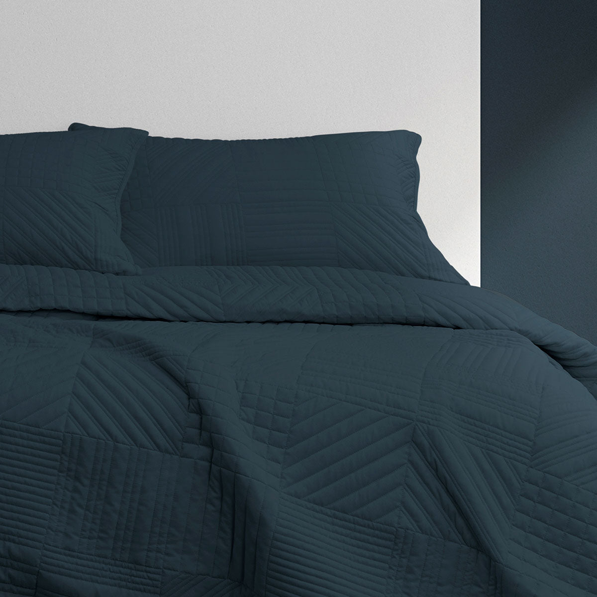 Ardor Finley Navy 3 Pcs Quilted Coverlet Set Queen/King 3