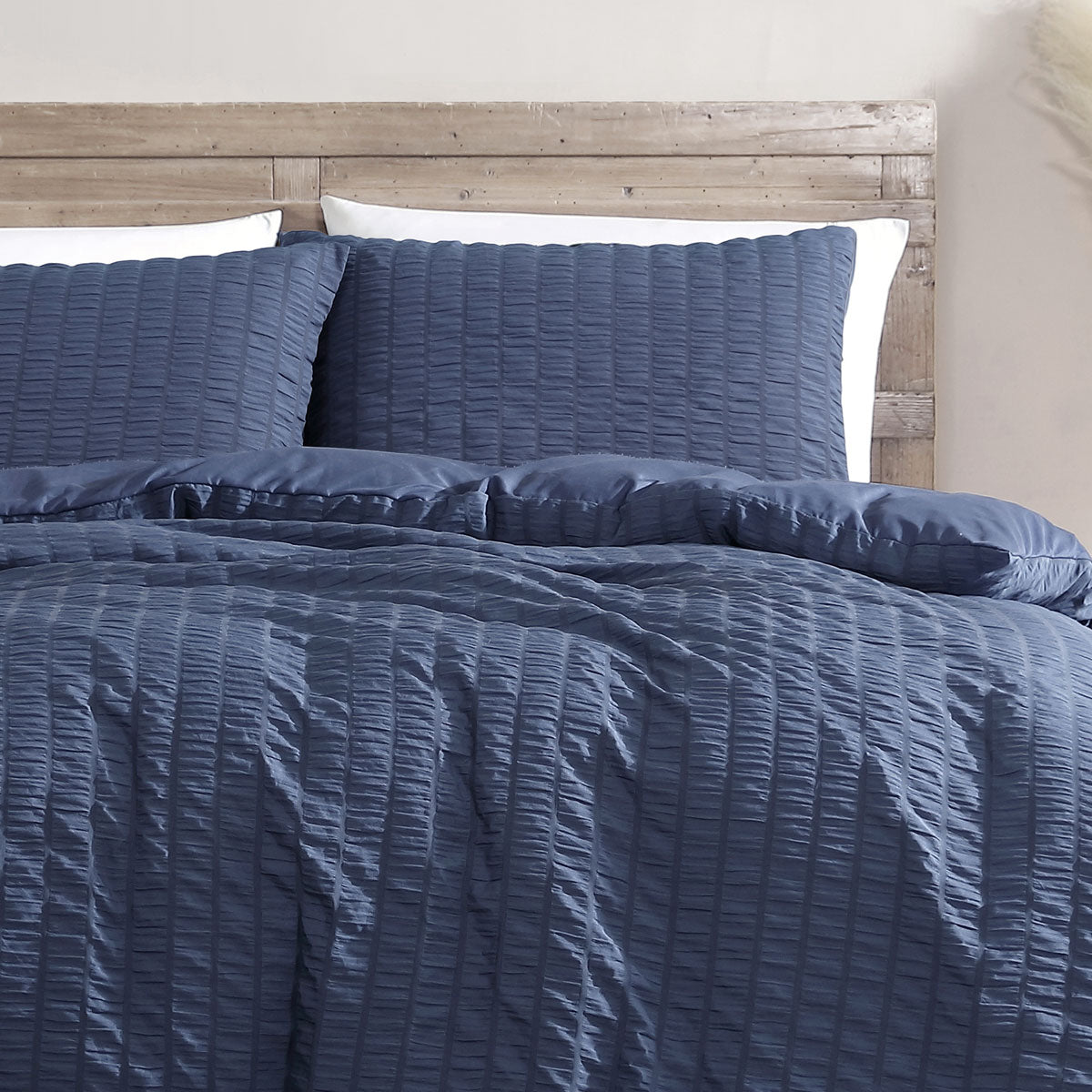 Ardor Byron Navy Seersucker Quilt Cover Set King 4