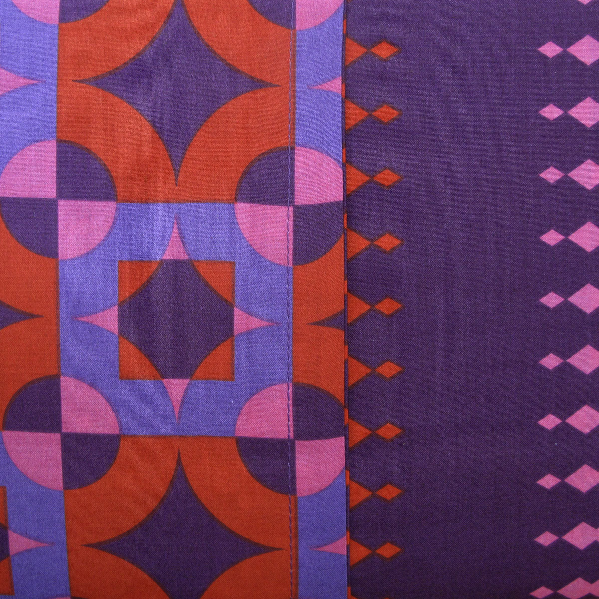 Apartmento Miami Magenta Reversible Polyester Cotton Quilt Cover Set King 3