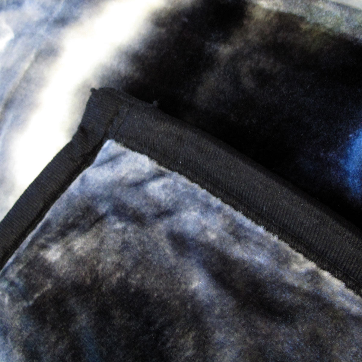 800GSM Luxury Reversible Animal Pattern Mink Blanket Queen 200 x 240 cm Wild Wolf 3