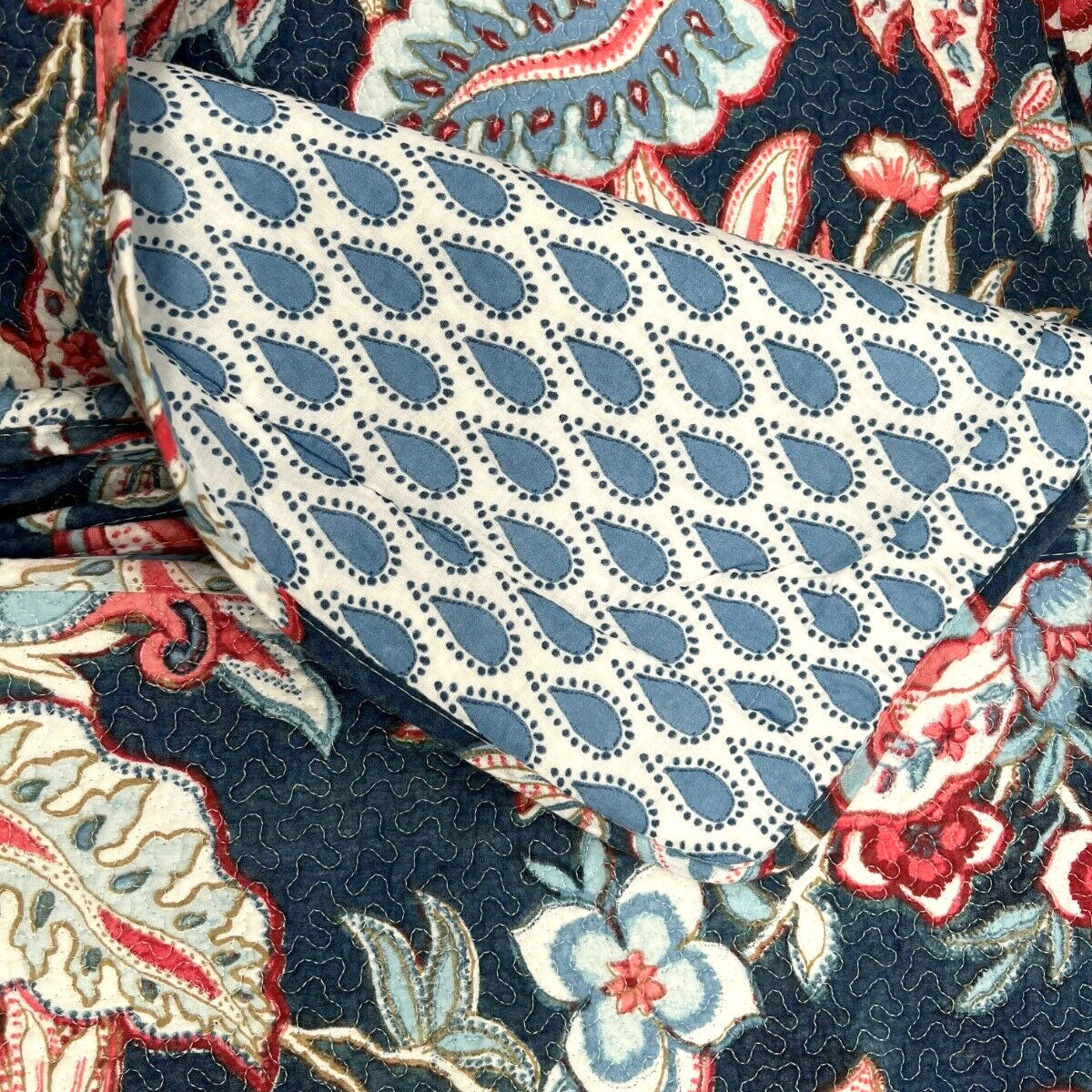 100% Cotton Lightly Quilted Coverlet Set Bornean Queen 230 x 250 cm 3