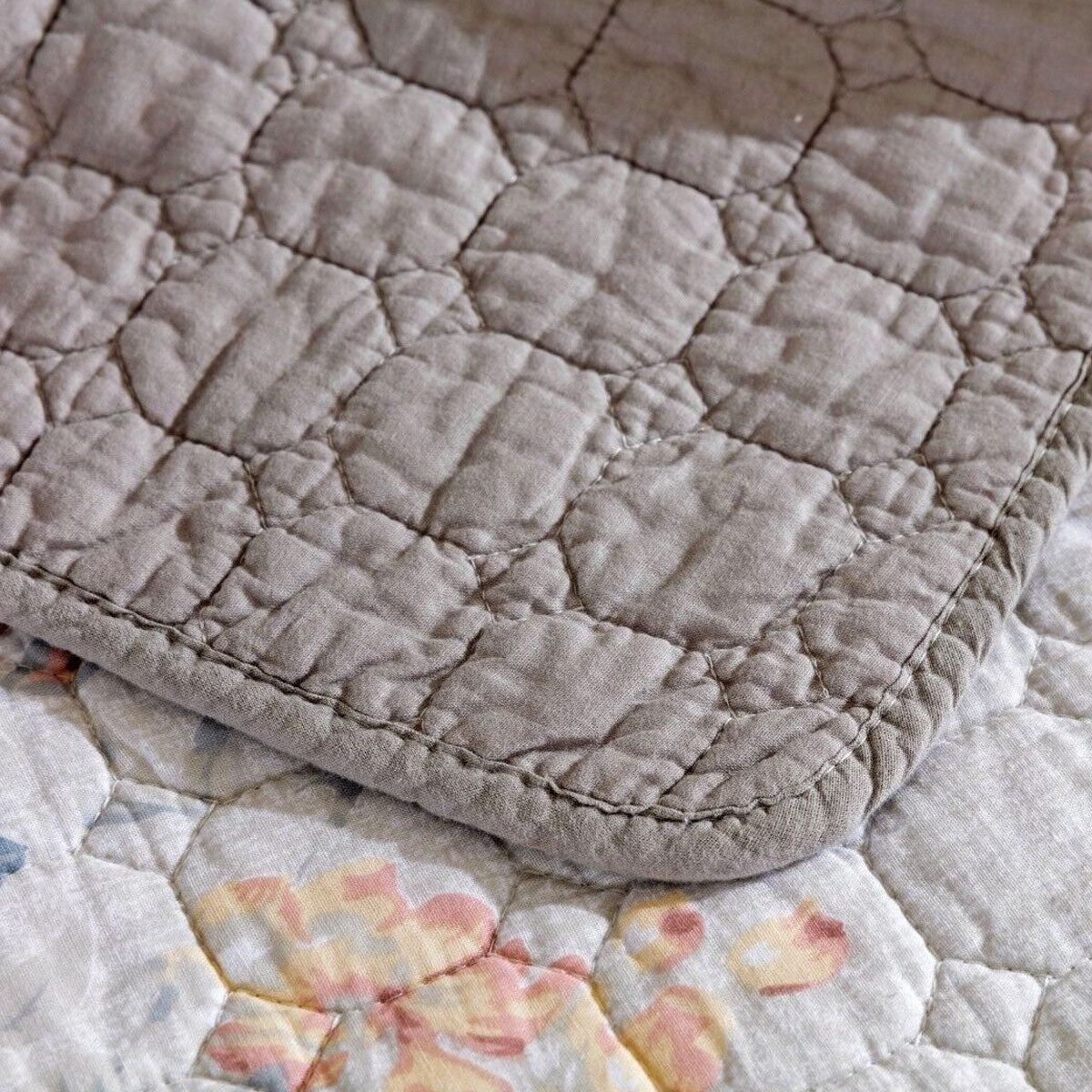 100% Cotton Lightly Quilted Coverlet Set Cassidy Queen 230 x 250 cm 3
