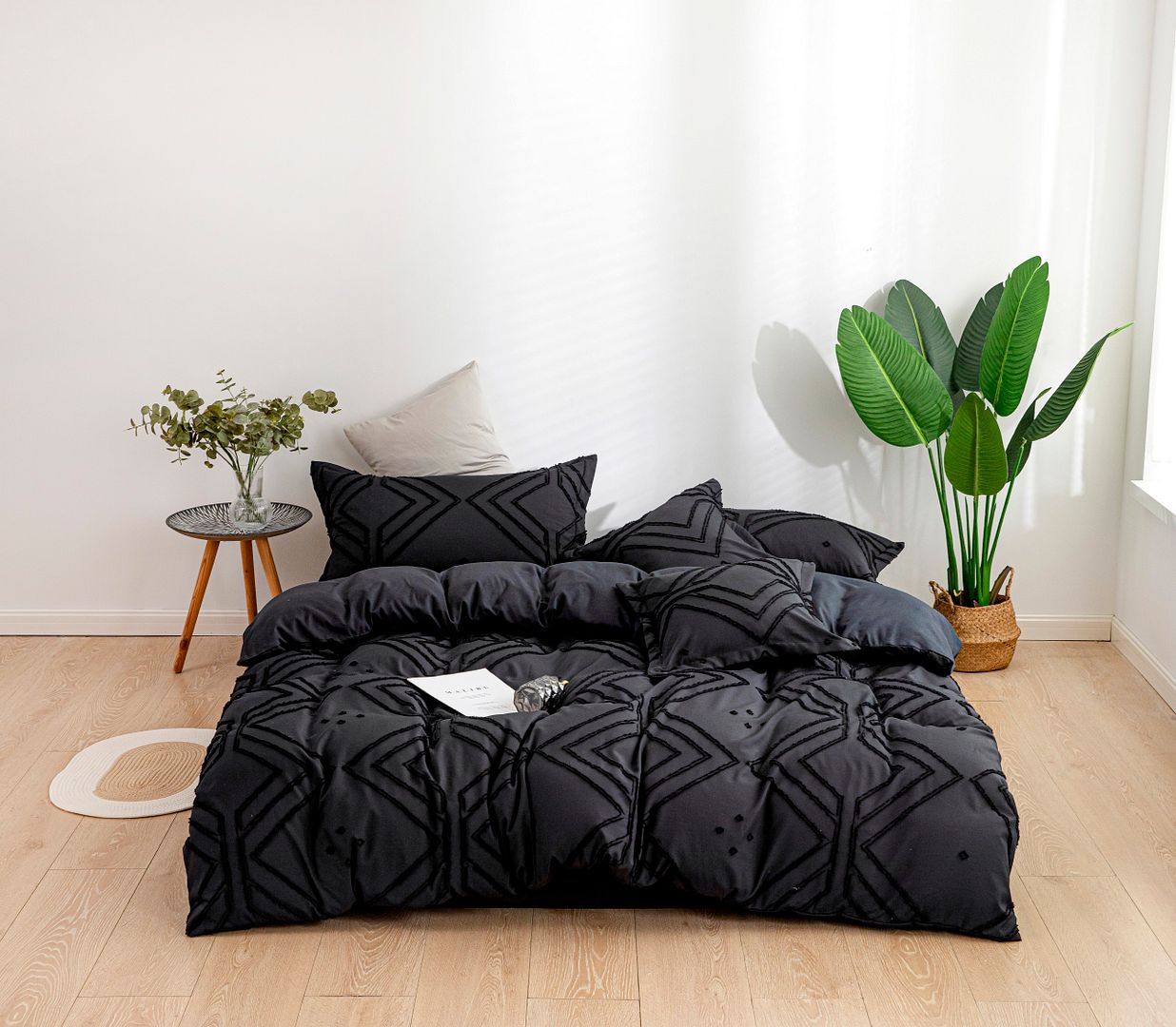 Tufted Textured Jacquard Super King Size Black Duvet Quilt Cover Set 3