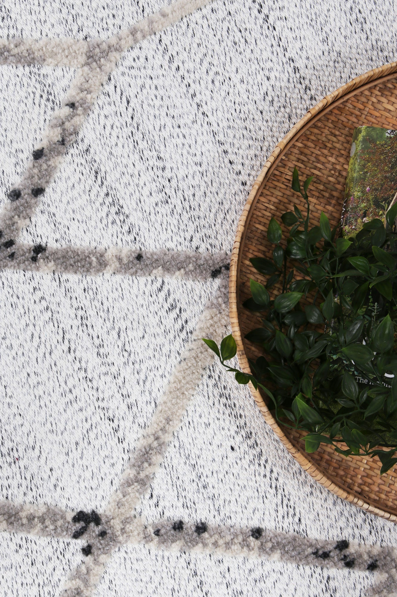 ares-02-cream-grey 160x230 6