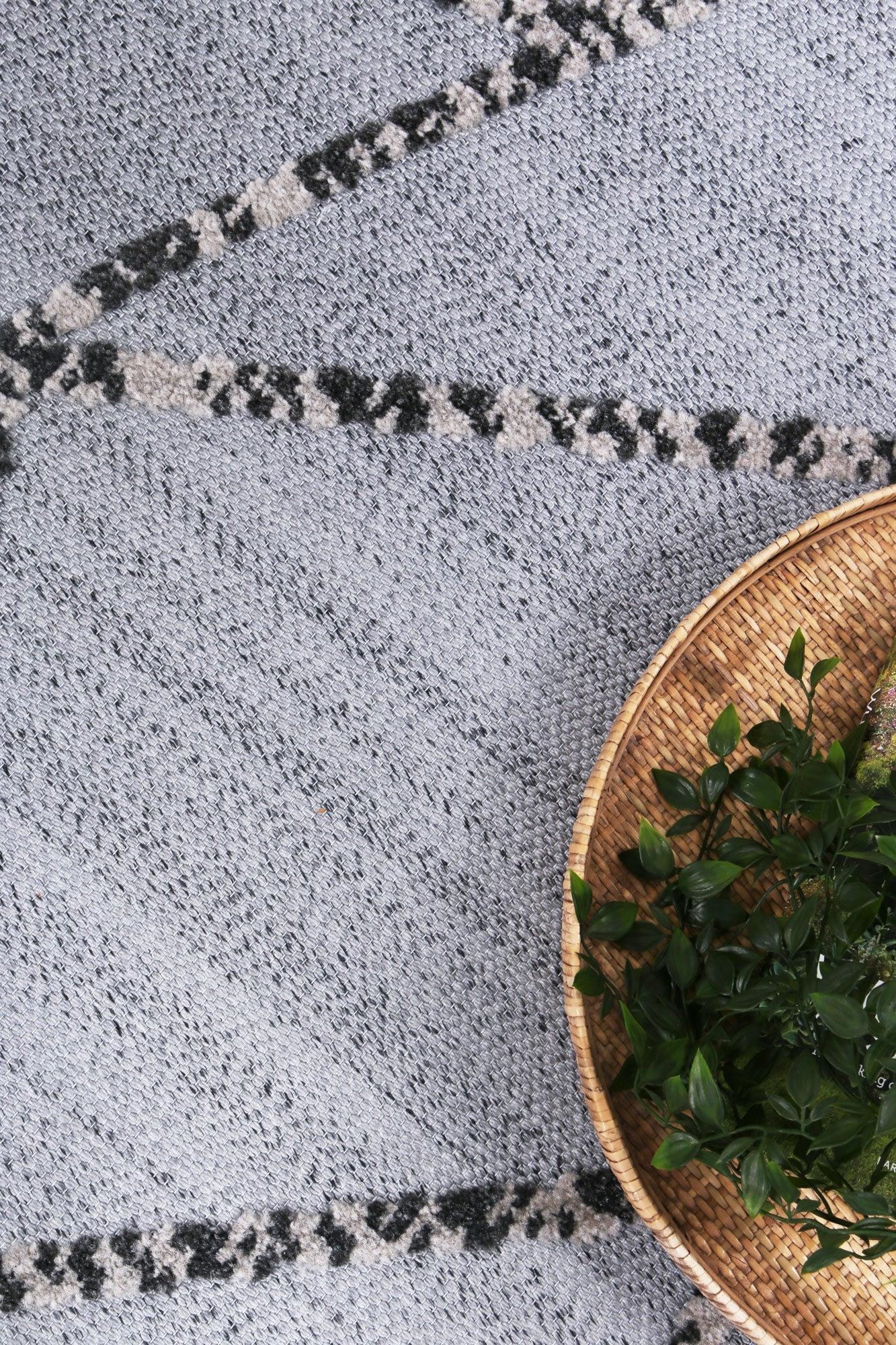 ares-06-grey-anthrasite 160x230 6