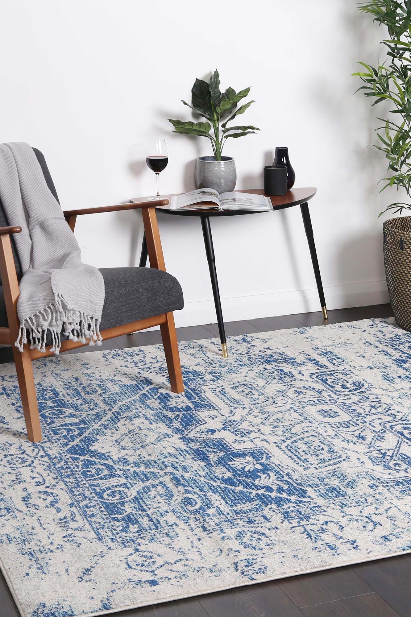 delicate-audrey-ivory-navy-rug 80x300 7