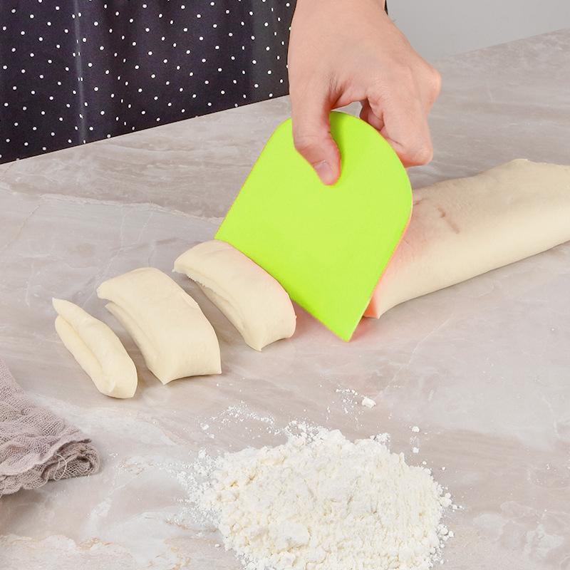 Baker Dough Scraper Sourdough Pizza Cake Pastry Bread Cutter Slicer Cutting Tool 5