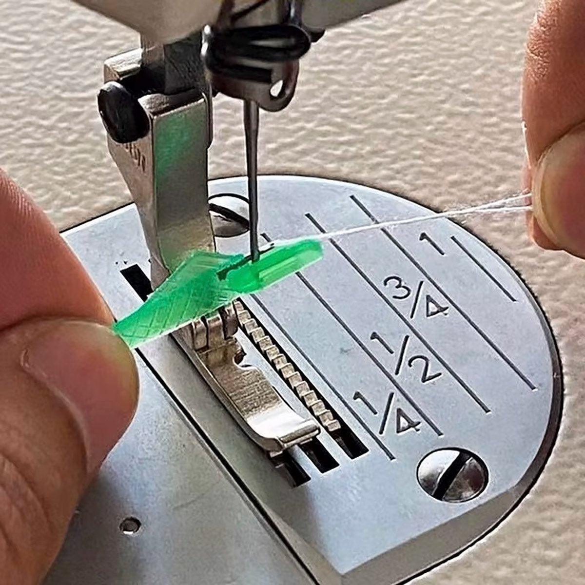 5PCS Plastic Needle Threader Tool for Sewing Machine Quick Lead Garment Sewing - Green 4