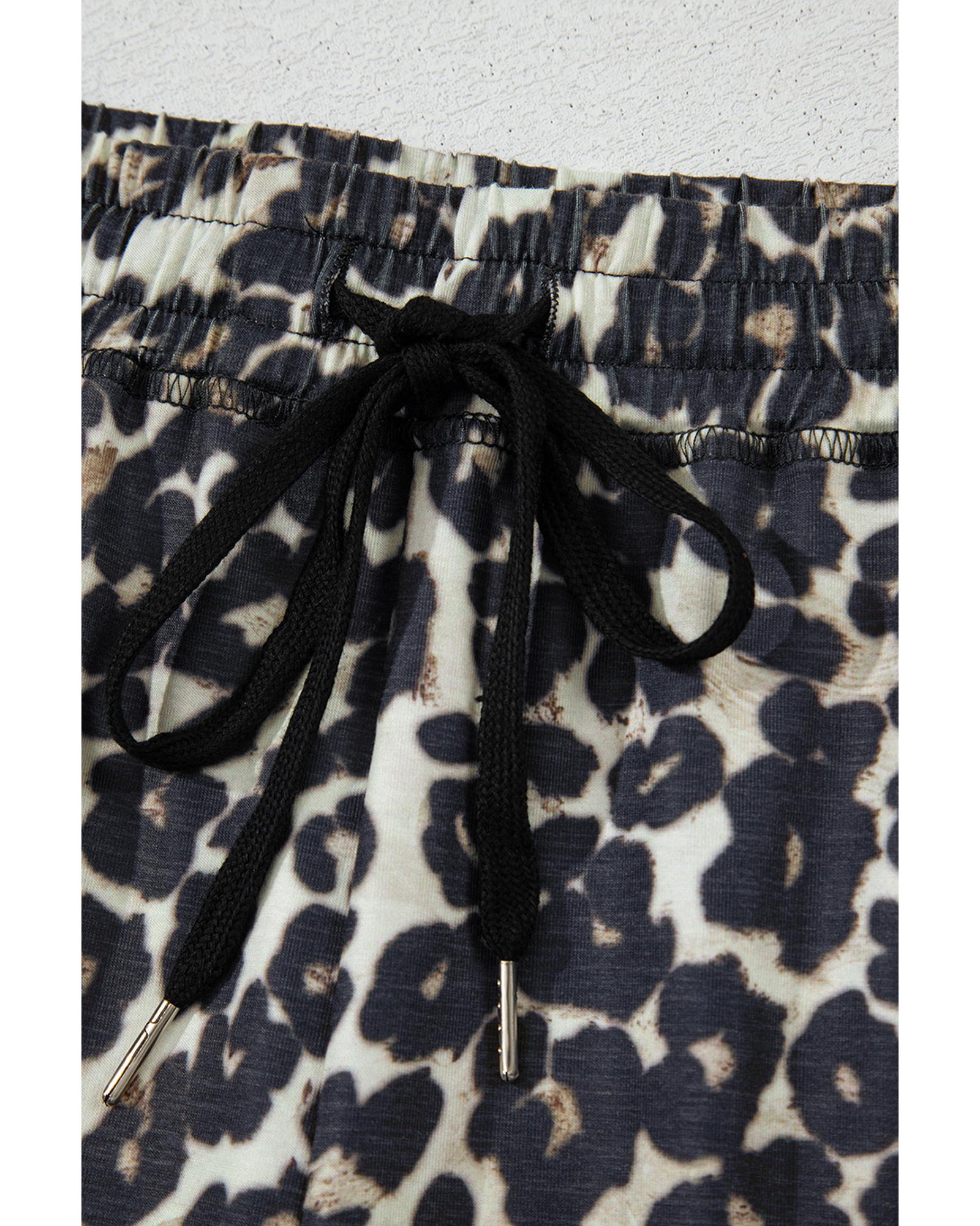 Black Cheetah Printed Casual Tee and Shorts Lounge Set - L 8