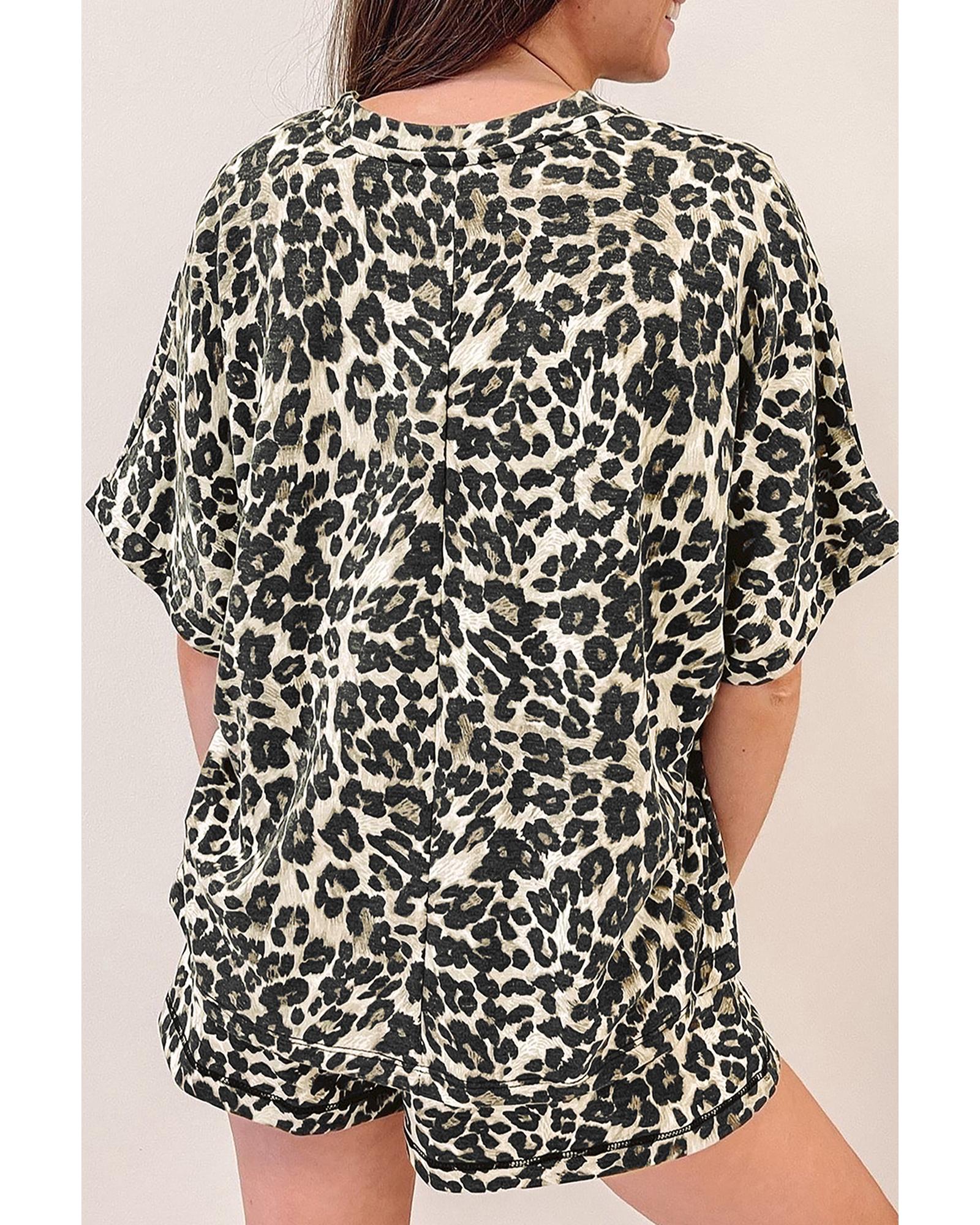 Black Cheetah Printed Casual Tee and Shorts Lounge Set - M