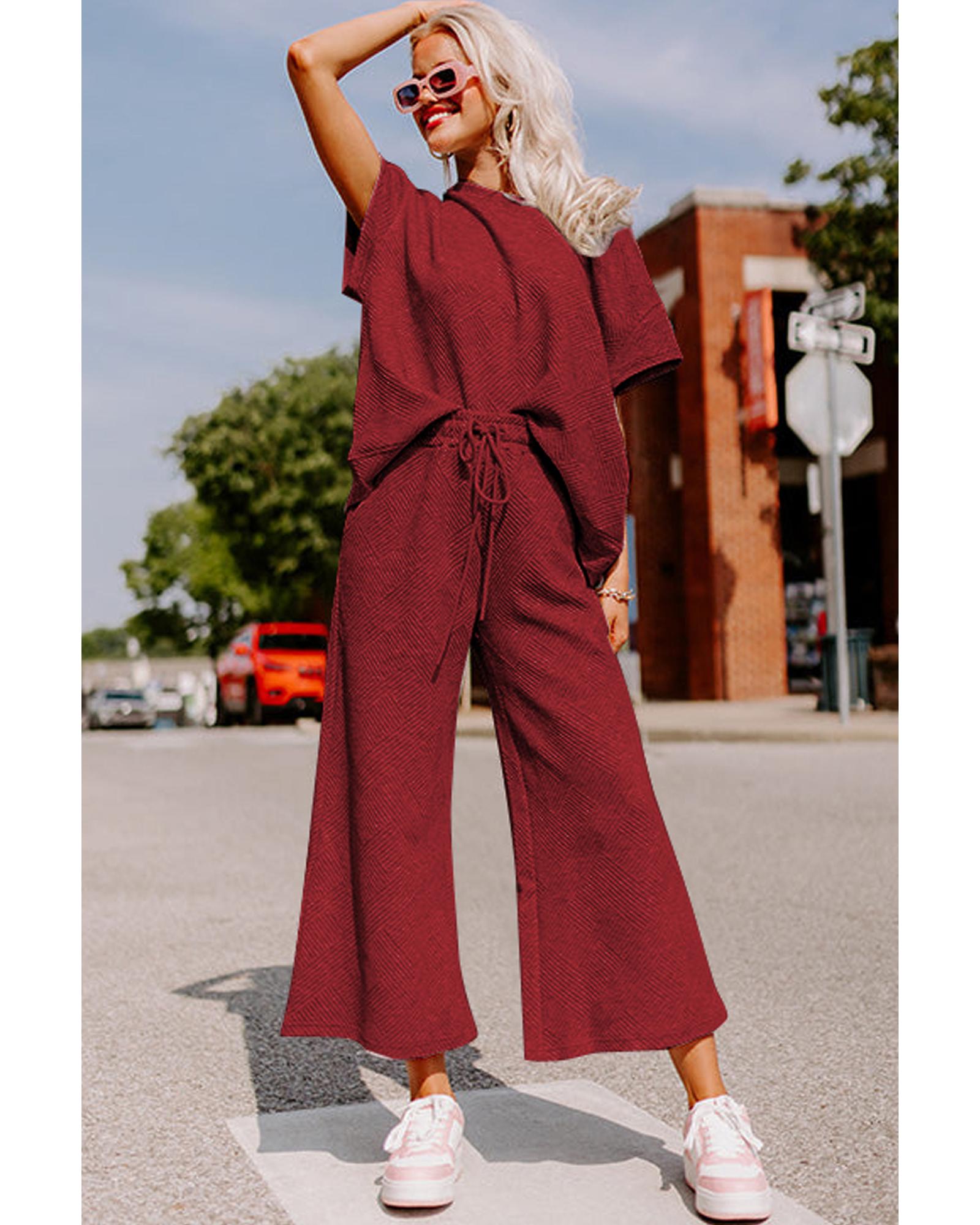 Red Dahlia Textured Loose Fit T Shirt and Drawstring Pants Set - L