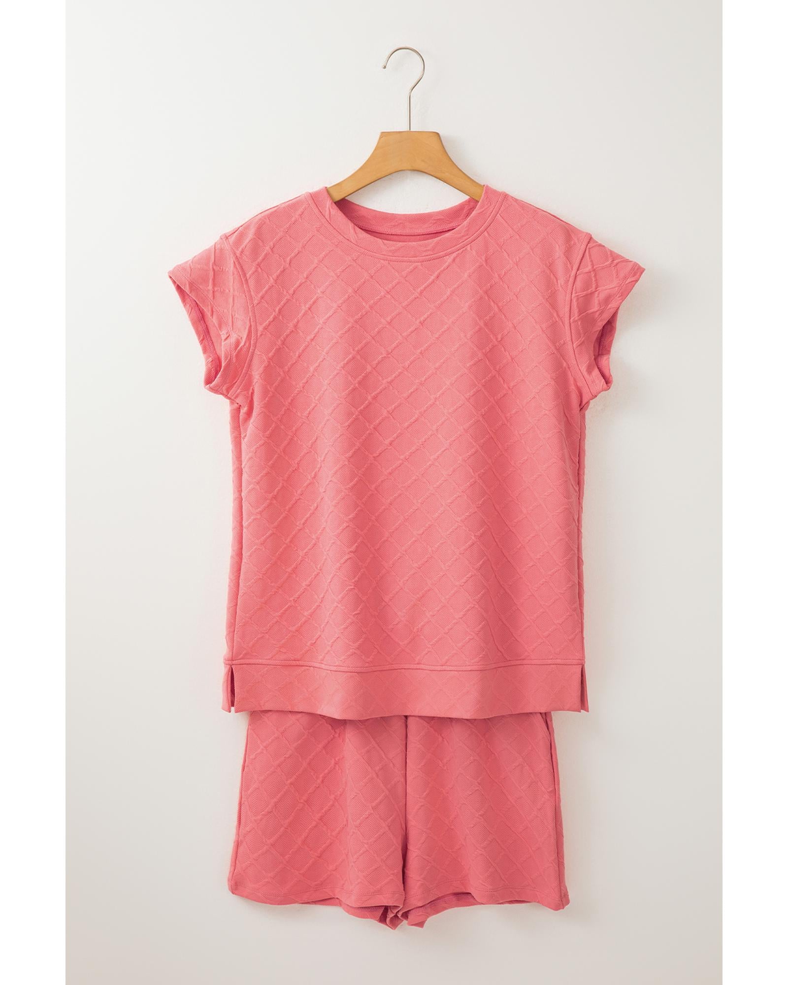 Casual Checkered Textured Tee and Drawstring Shorts - M