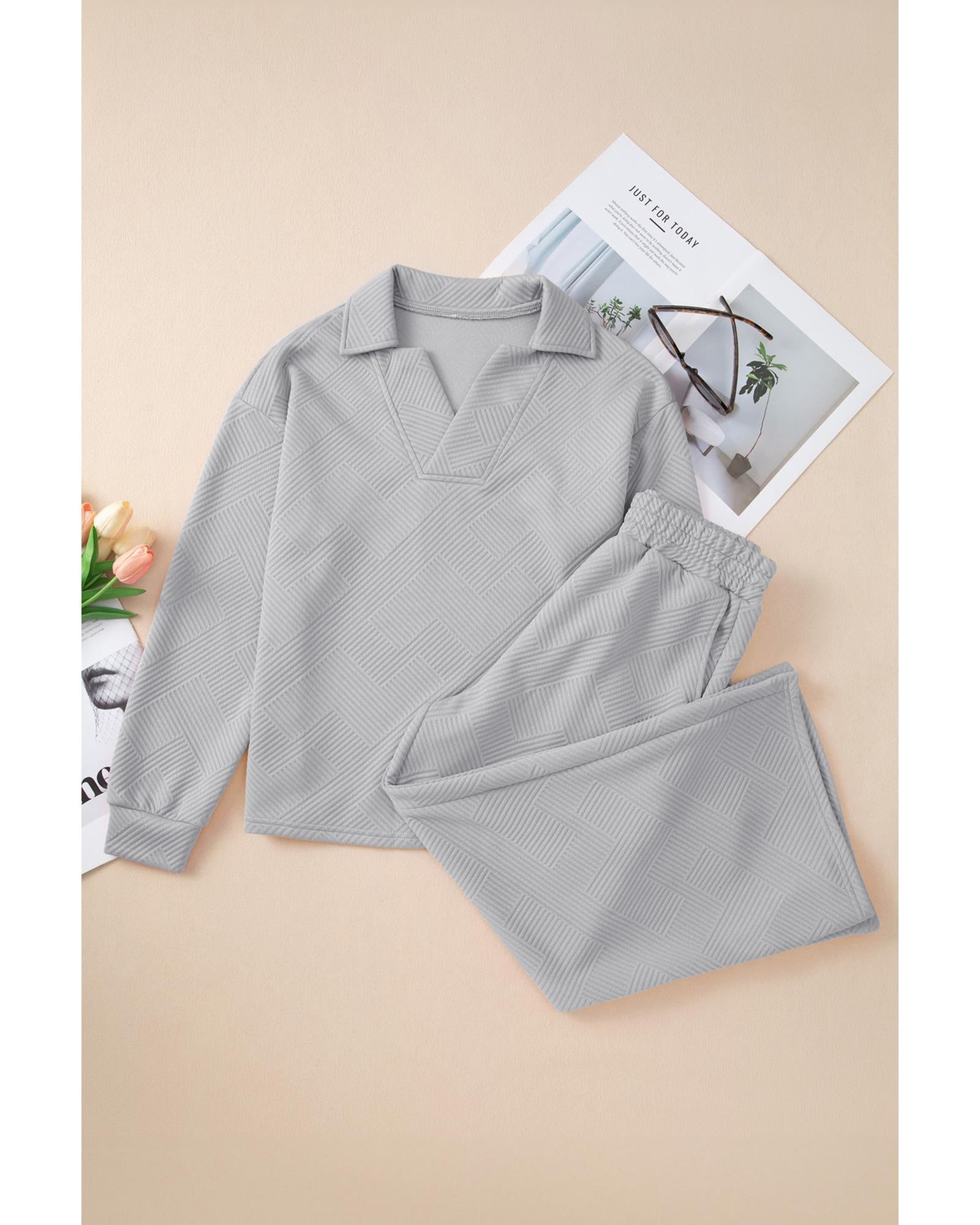 Light Grey Solid Textured Collared V Neck Top and Wide Leg Pants Set - M