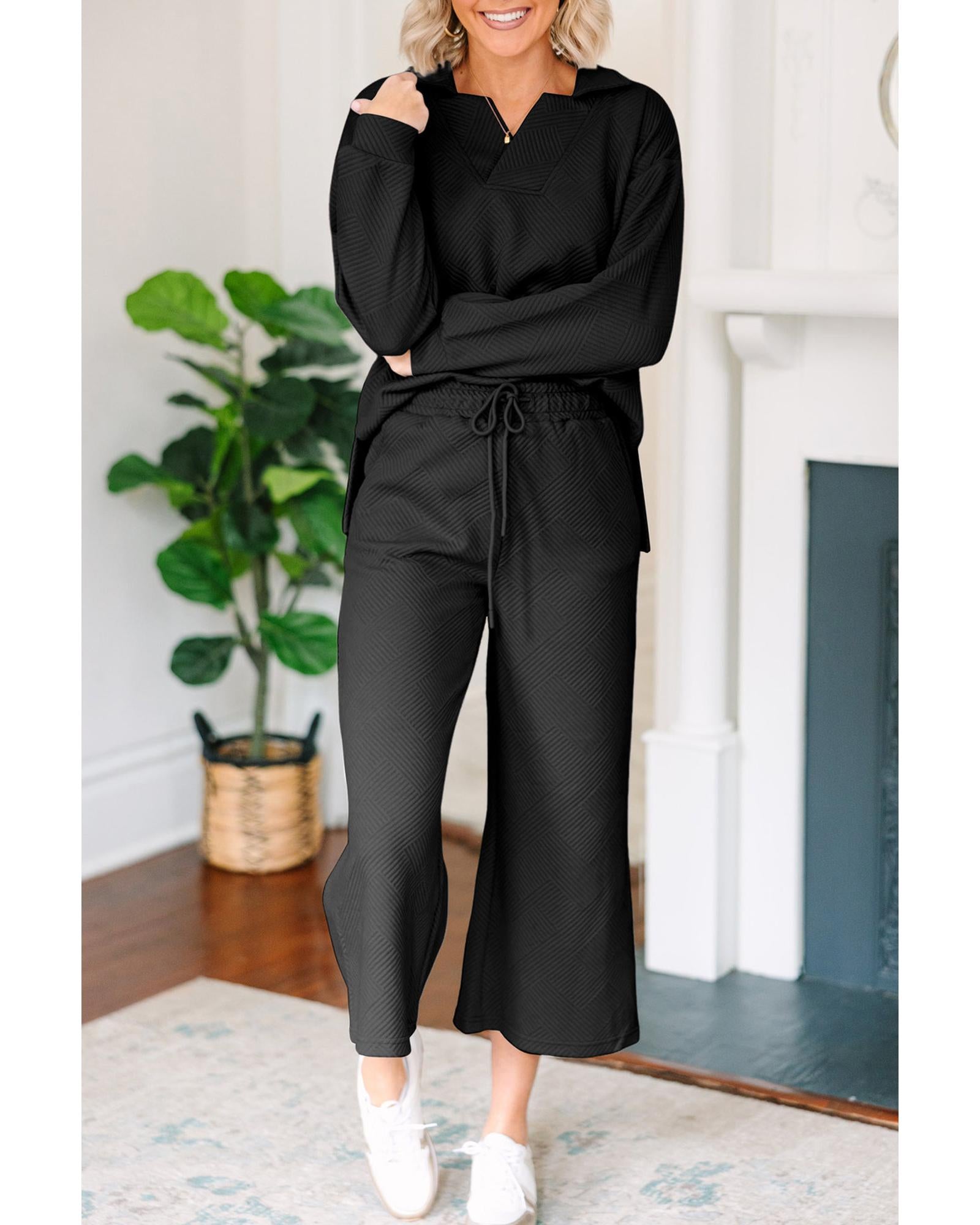 Black Solid Textured Collared V Neck Top and Wide Leg Pants Set - S 6