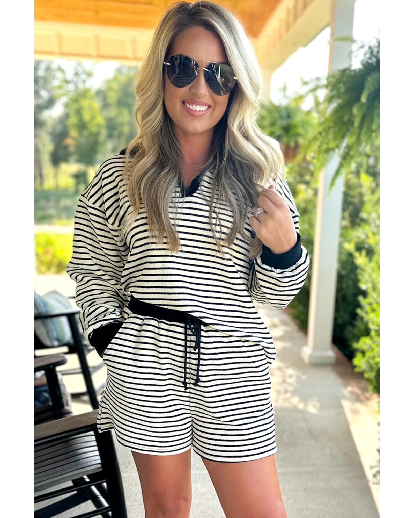 Black Stripe Collared Long Sleeve Top and Drawstring Shorts Set - XL 3