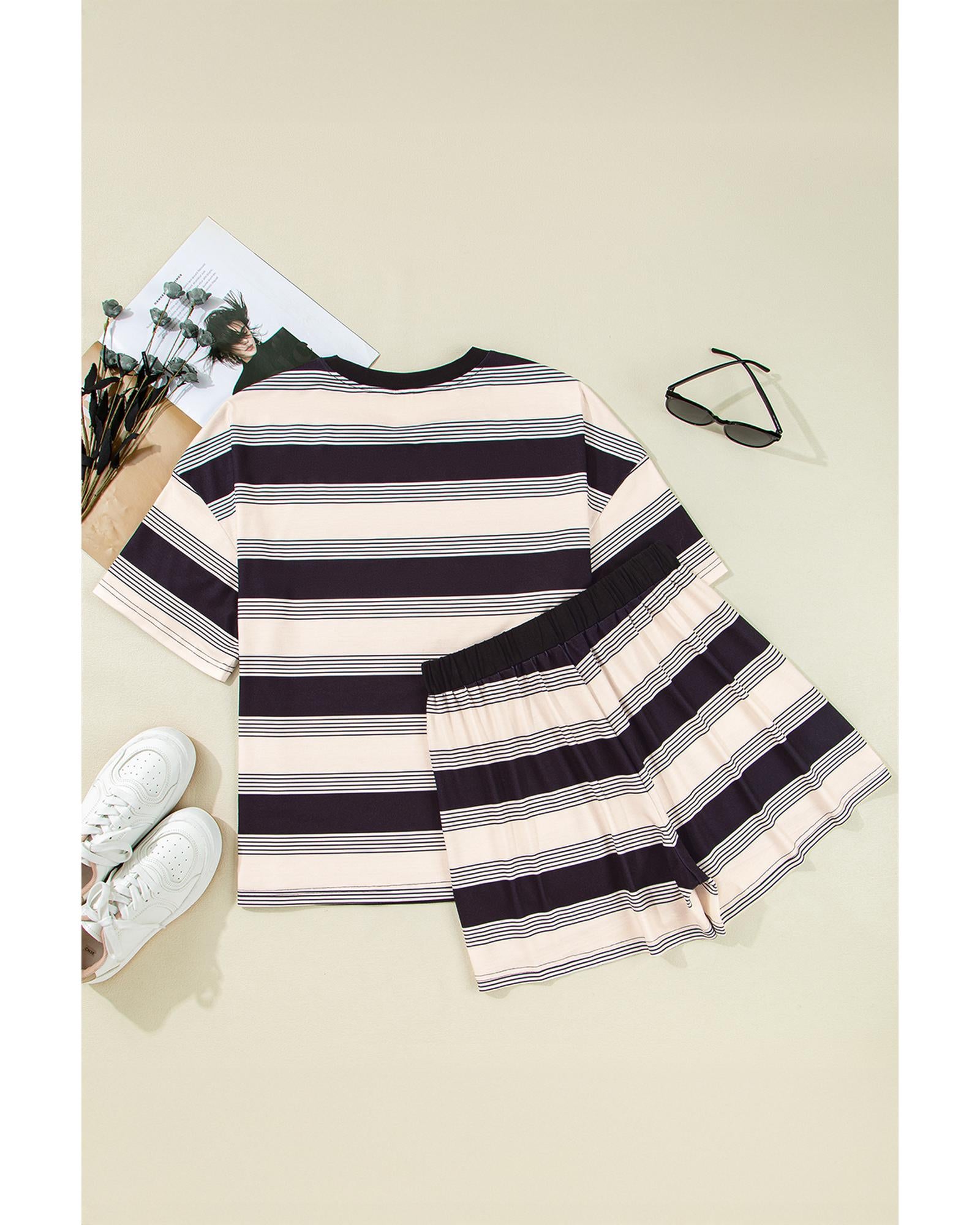 Black Stripe Short Sleeve T Shirt and High Waist Pocketed Shorts Set - L 8