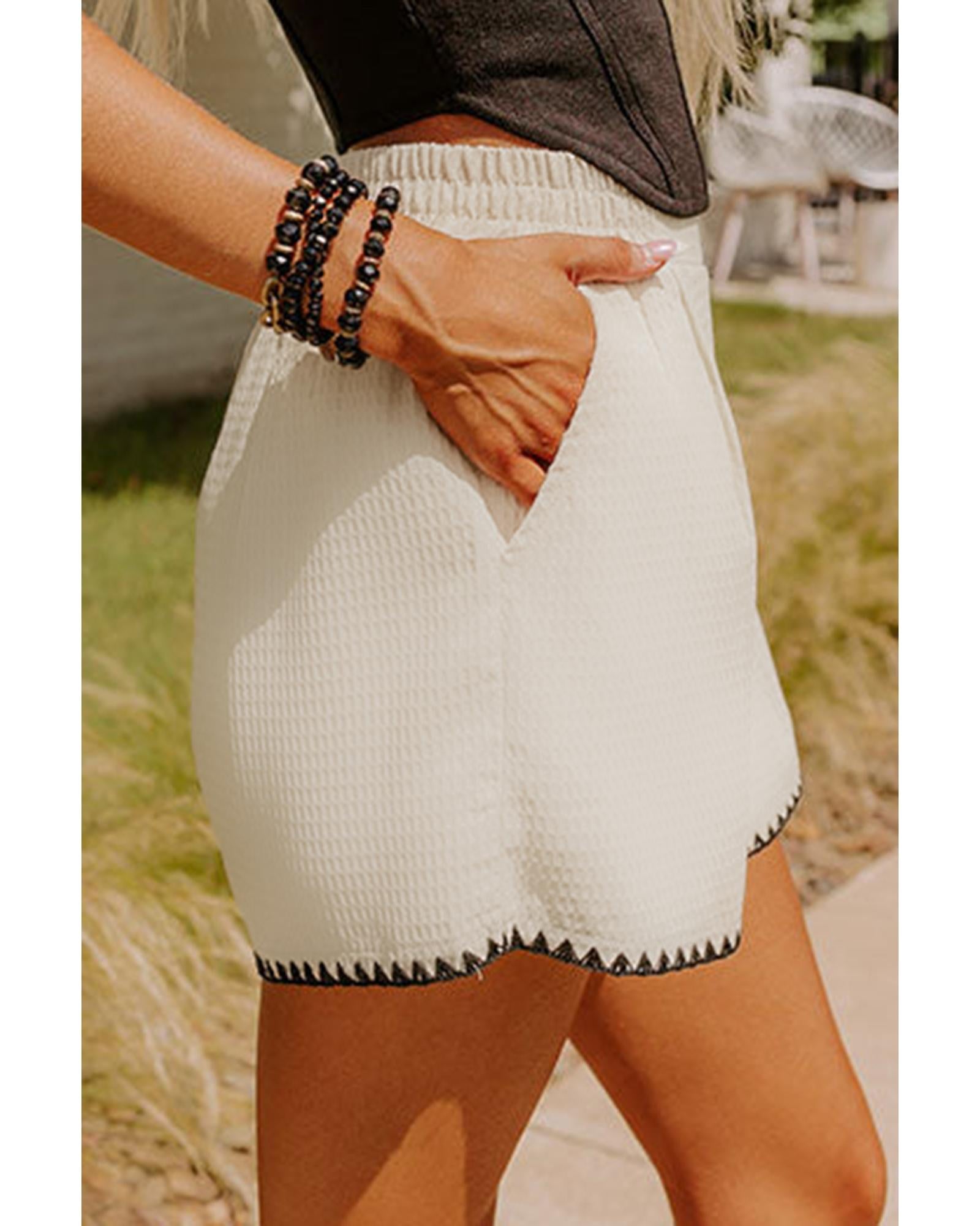 White Waffle Texture Contrast Ricrac Hemline Casual Shorts - L 3
