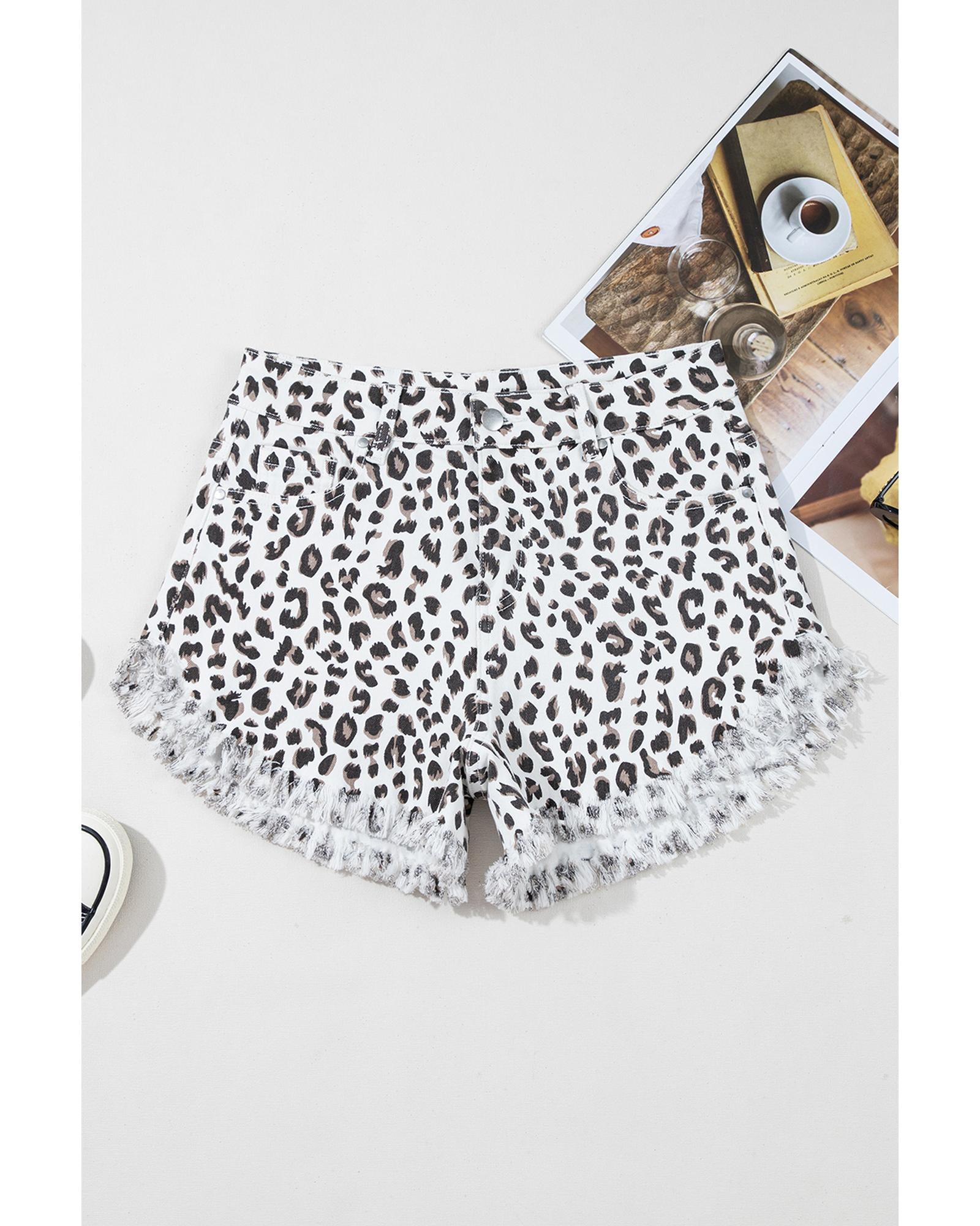 White Leopard Frayed Hem Denim Shorts - 6 US 3