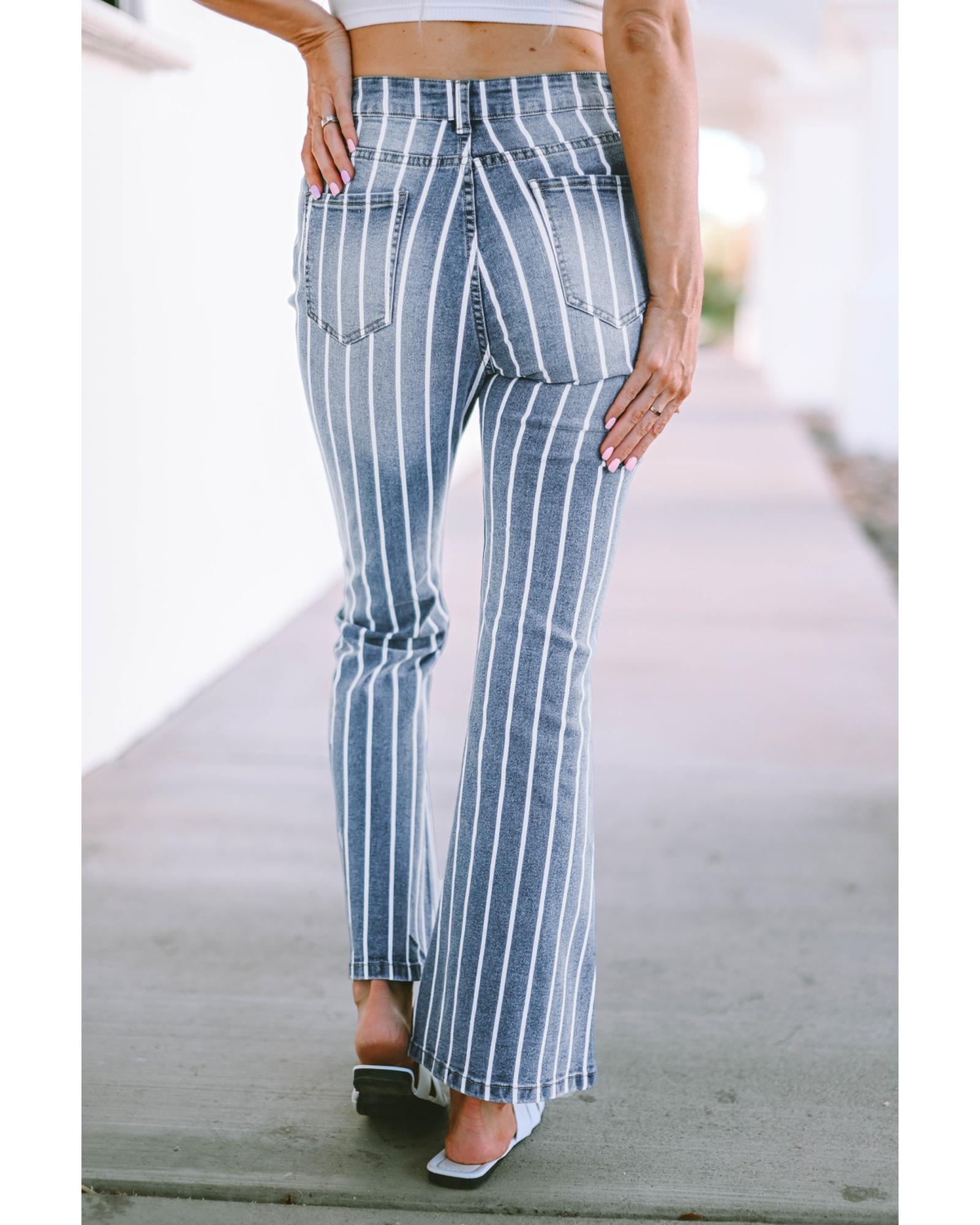 Azura Exchange Vertical Striped Ripped Flare Jeans - 16 US