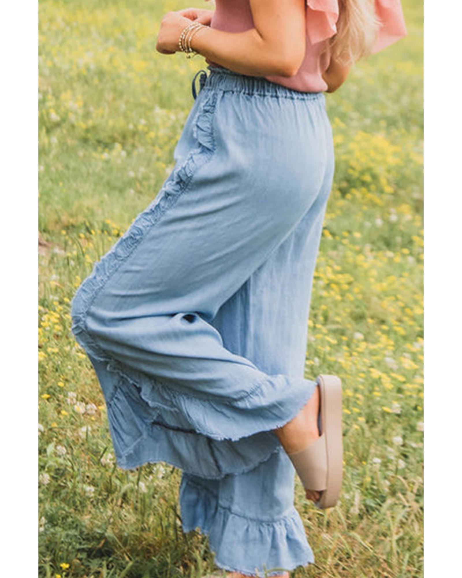 Myosotis Light Wash Raw Hem Ruffled Wide Leg Jeans - 4 US 4