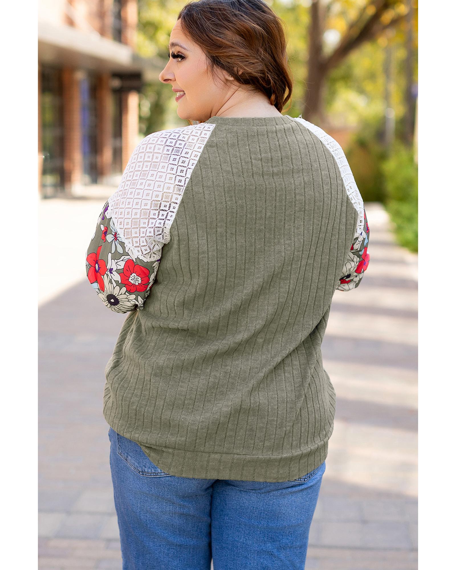 Vineyard Green Plus Size Textured Floral Patchwork Raglan Sleeve Blouse - 4X 8
