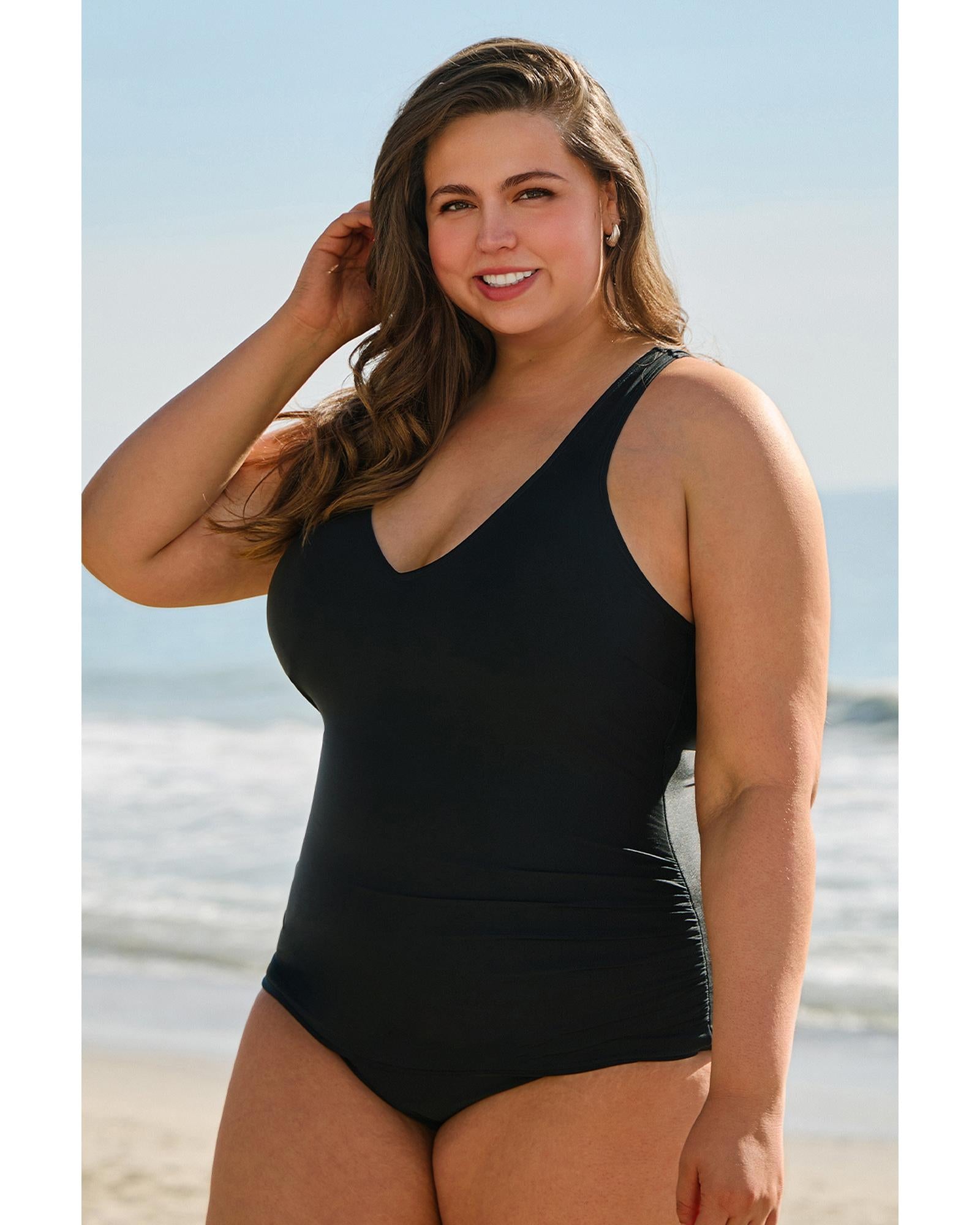 Black Solid Color U Neck Padded Plus Size One Piece Swimsuit - 4X 7