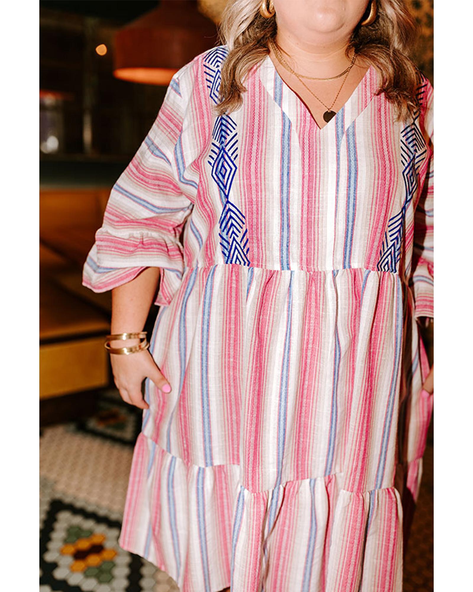 White Stripe Plus Size Embroidered Detail Flared 3/4 Sleeve V Neck Dress - 4X 3