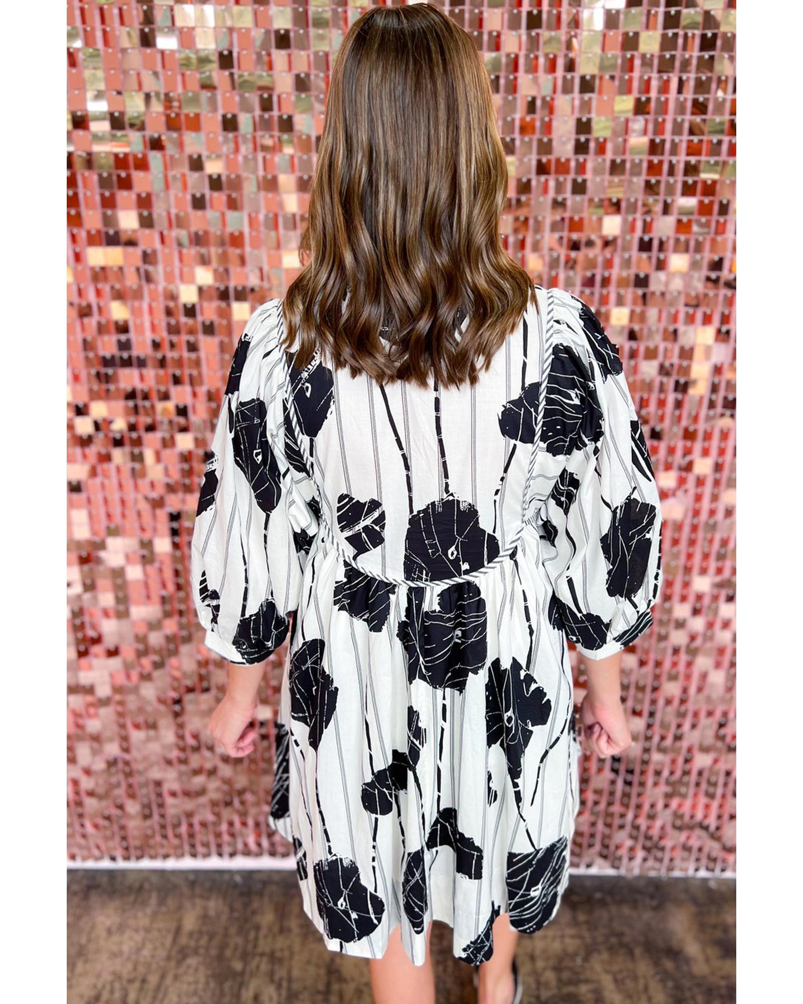 Black Plus Size Floral 3/4 Puff Sleeve Lace-up Neck Mini Dress - 4X 3