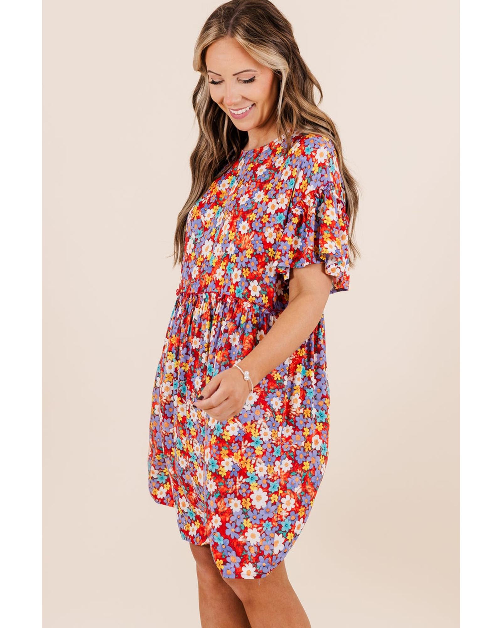 Red Dainty Flower Printed Plus Size Short Sleeve Shift Dress - 2X 4