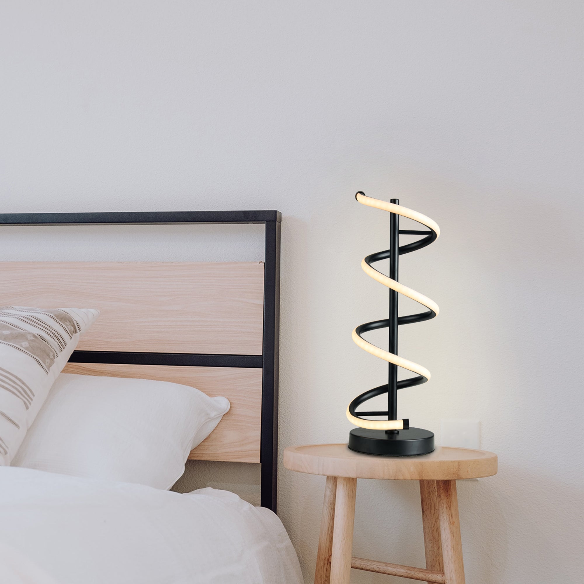 Cirrhi LED Table Lamp - Black 8