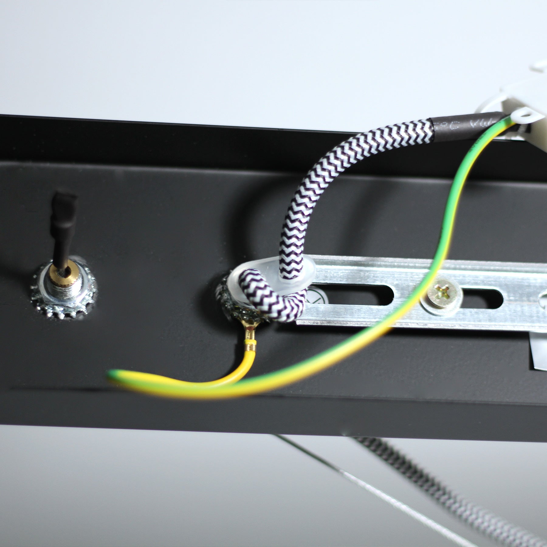 Bikkel 4 Lights Pendant Light - Black 6