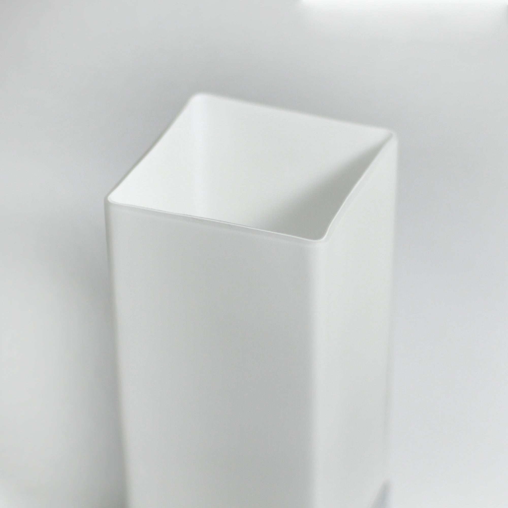 Jessica Rectangle Touch Lamp with USB Port 4