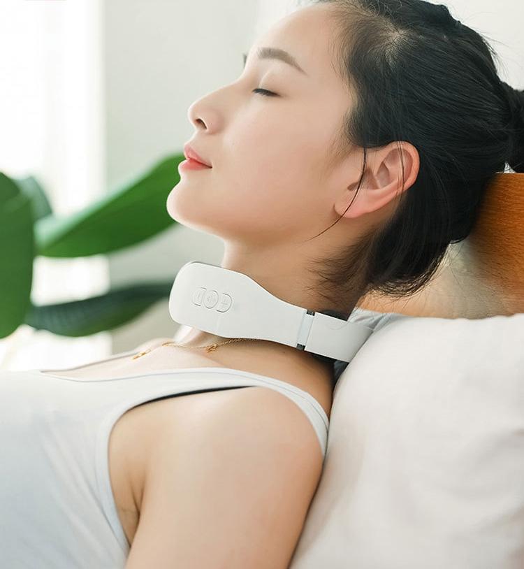 Portable Neck Massager With Heat Therapy Electromagnetic Pulse Technology 7