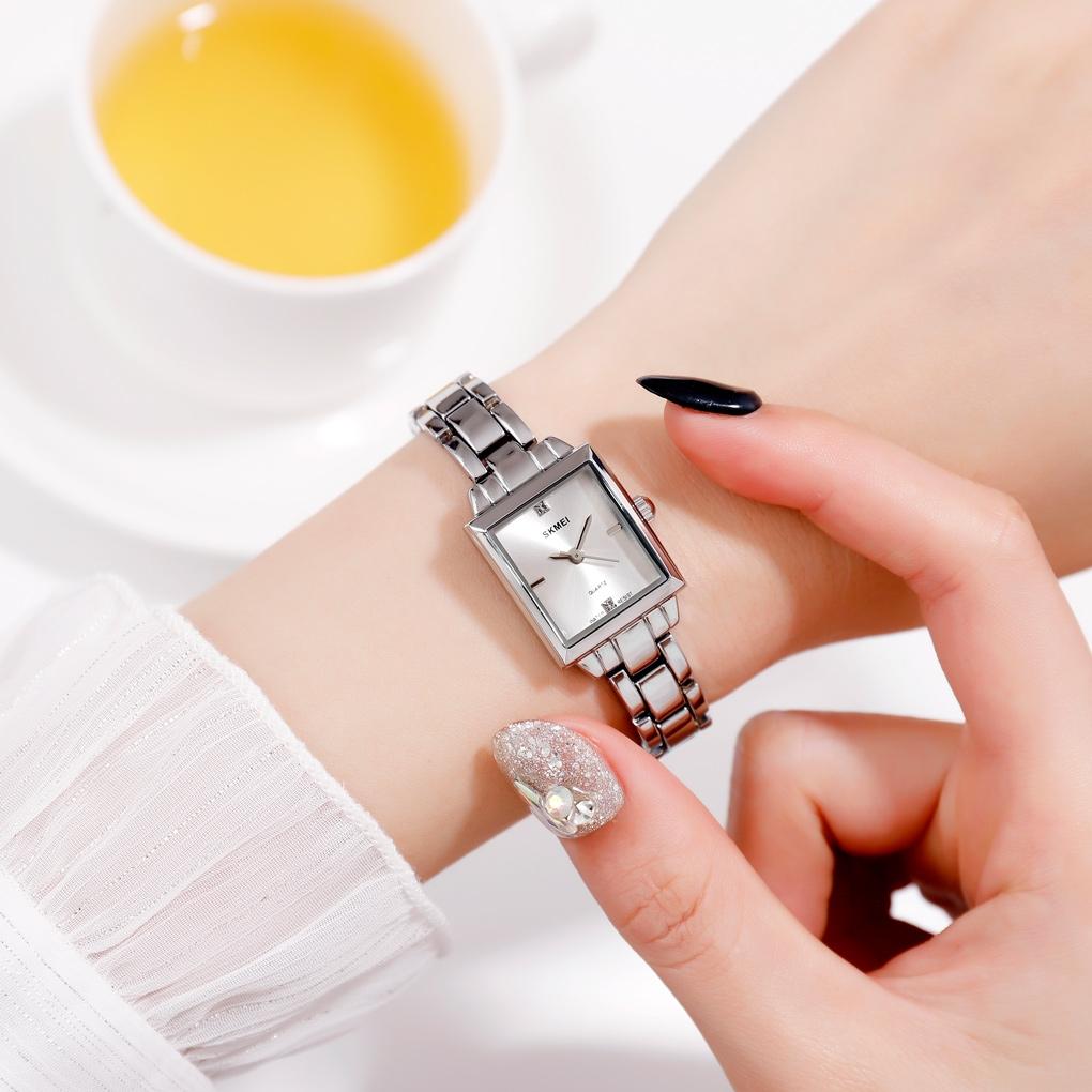 Elegant Square Quartz Watch for Women with Diamonds - Silvery 6