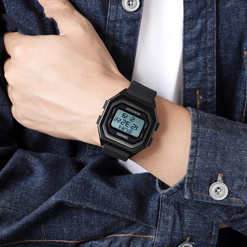 Multi-functional Outdoor Men Watch with Electronic Timing and Steel Band 8