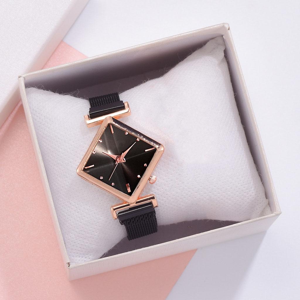 Black Diamond Dial Women Quartz Watch 4