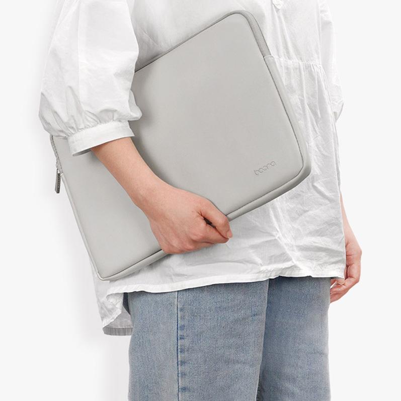 13 / 13.3 / 14 Inch Power Laptop Bag In Midnight Black Pu Leather 8