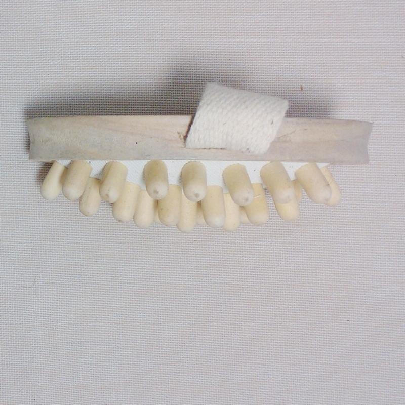 Wood Balloon Cushion Massager Soothing Body Massage Brush 7