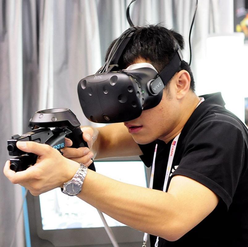 Vive Headset Gun Controller for Immersive Shooting Experience 4